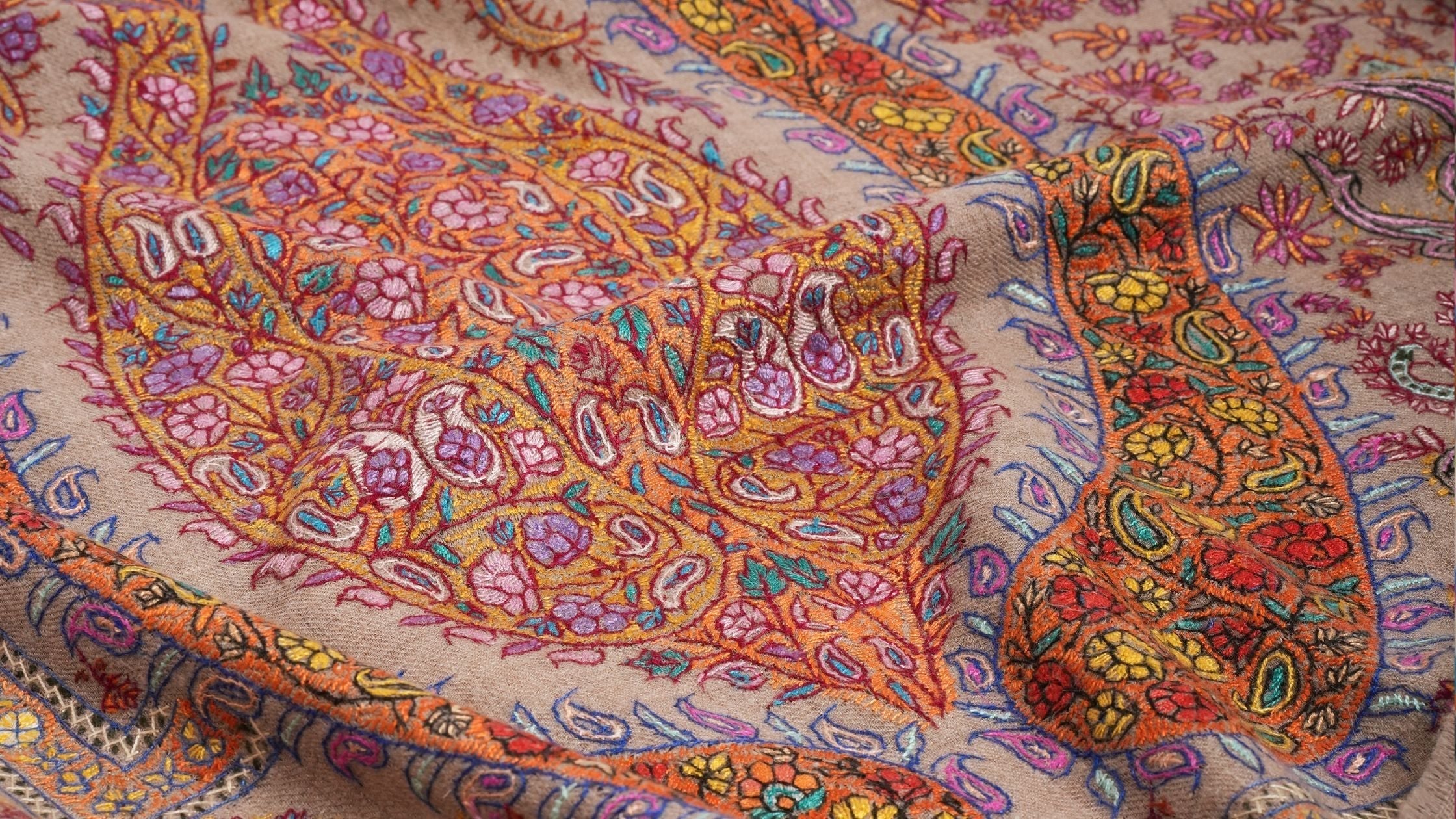 10 Ways to Style a Jamawar Pashmina Shawl with Everyday Outfits