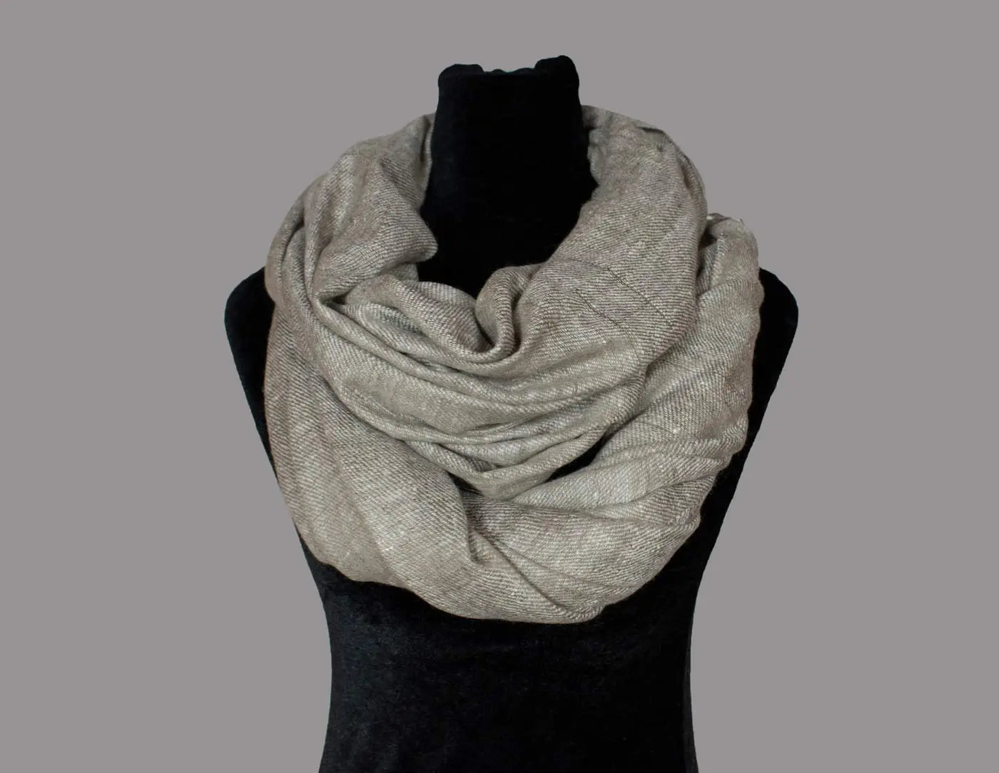 5-Ways-to-Style-Your-Pashmina-Scarf Shahkaar