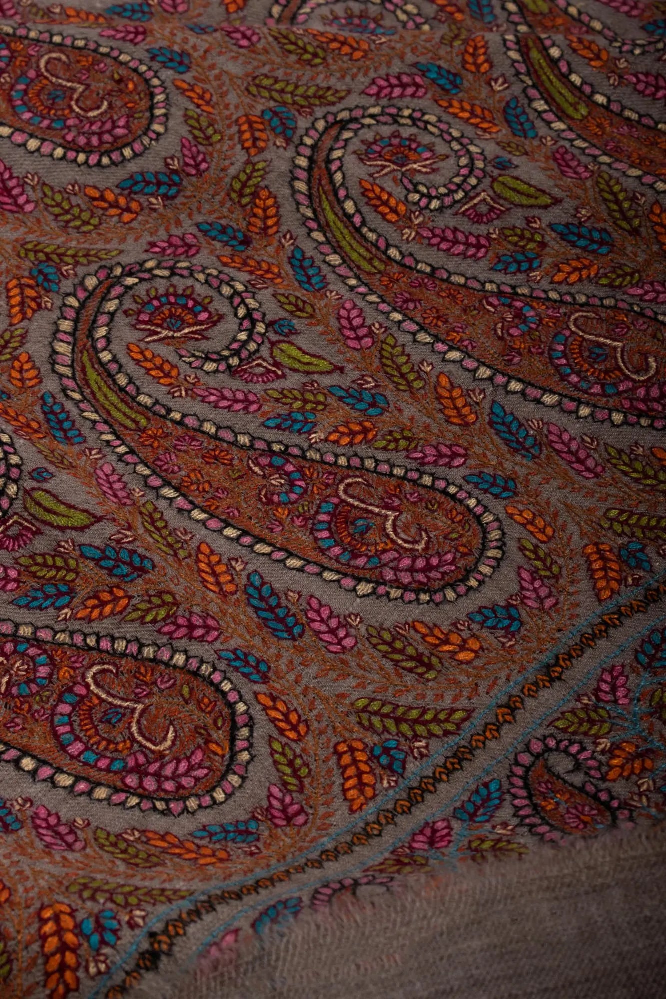 95 Paisley Authentic Beige Wedding Jamavar Shawl - KENNEDY Shahkaar