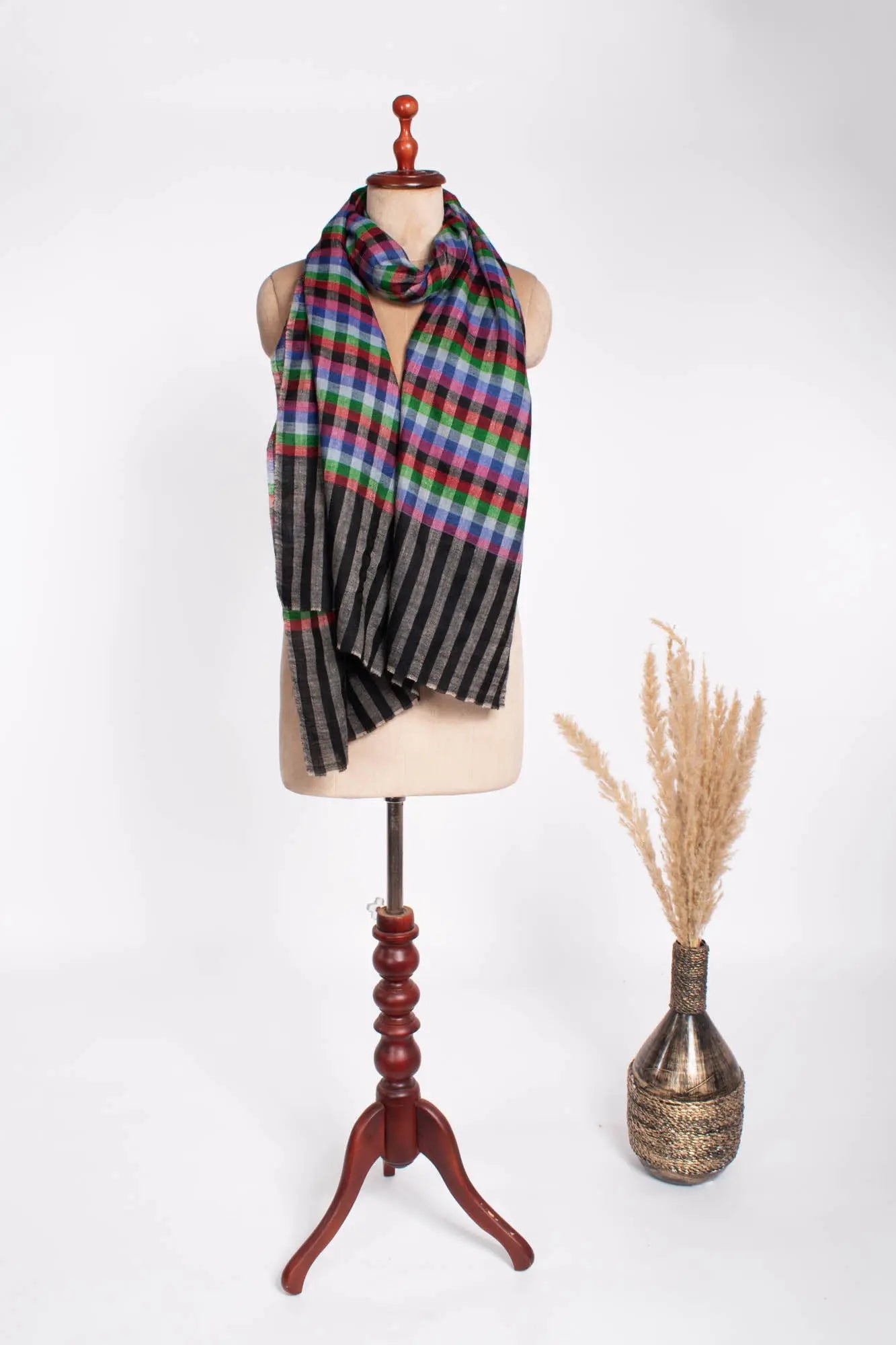 Artistically Handcrafted Cashmere Scarf - TAMESIDE Shahkaar