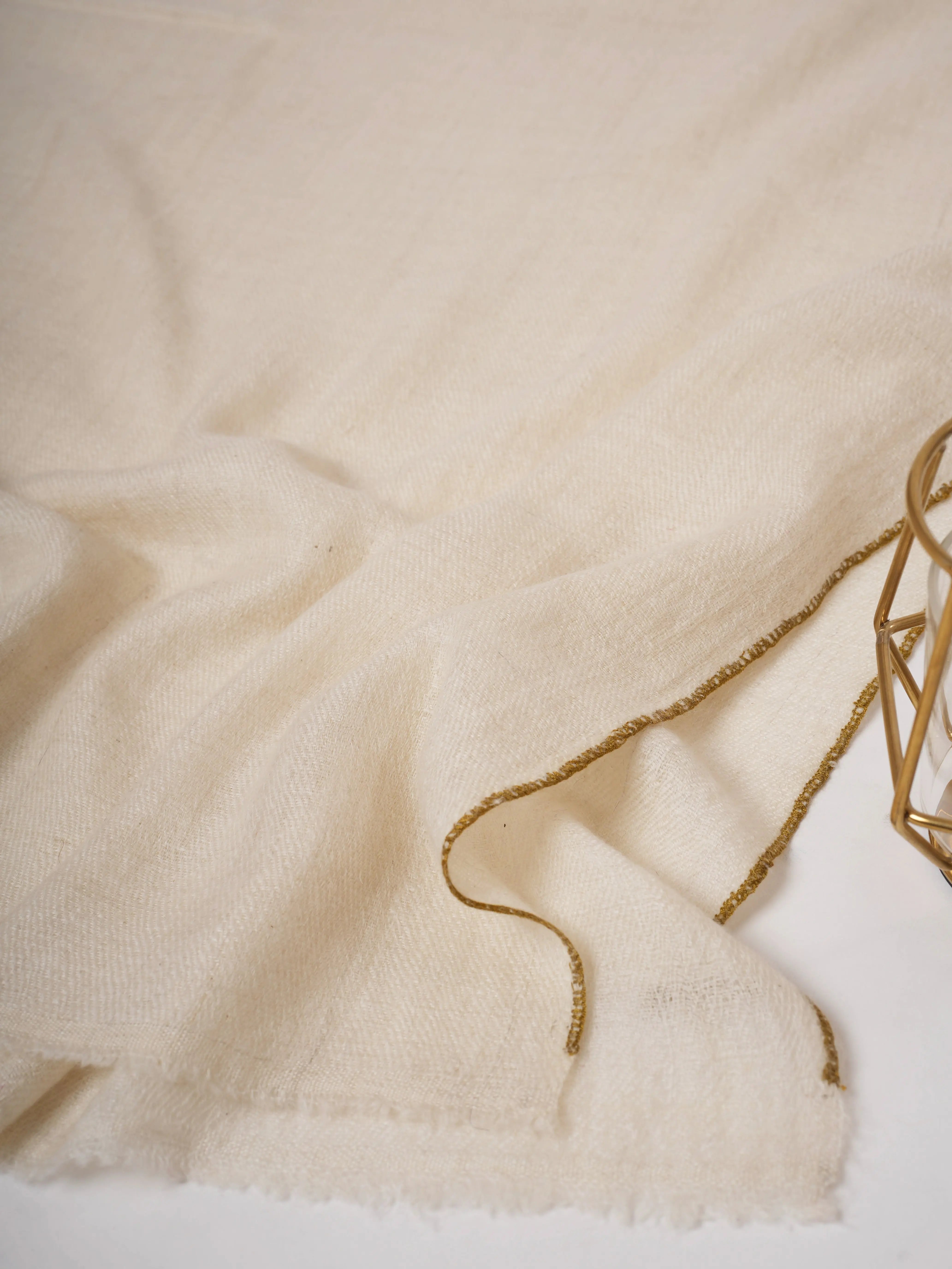 Baby Soft Handspun Himalayan Cashmere Scarf with Kaaj Embroidery – Rare Artisanal Elegance Shahkaar