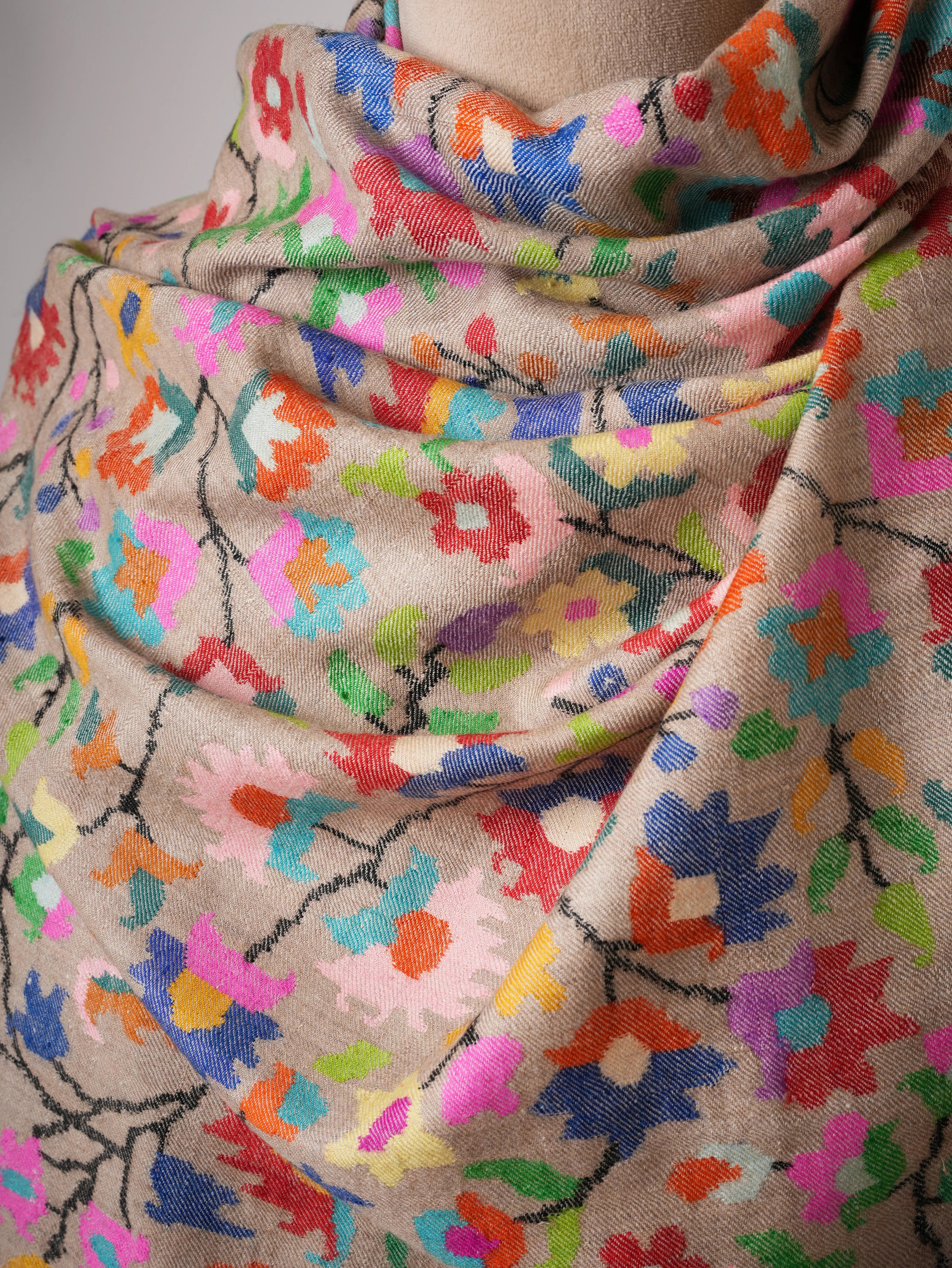 Beige Handloomed Kani Pashmina Shawl with Elegant Floral Motifs Shahkaar
