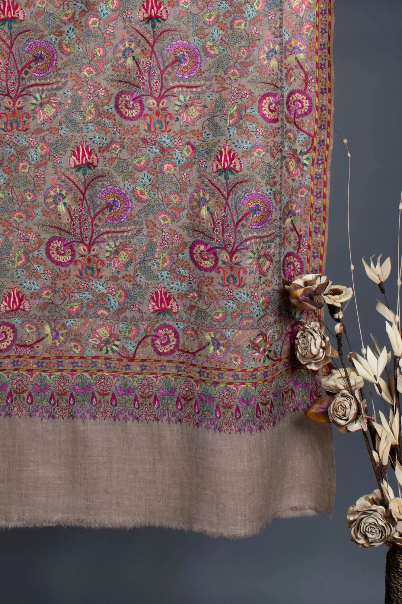 Beige Mughal Motif Jamavar Pashmina - REYNOSA Shahkaar
