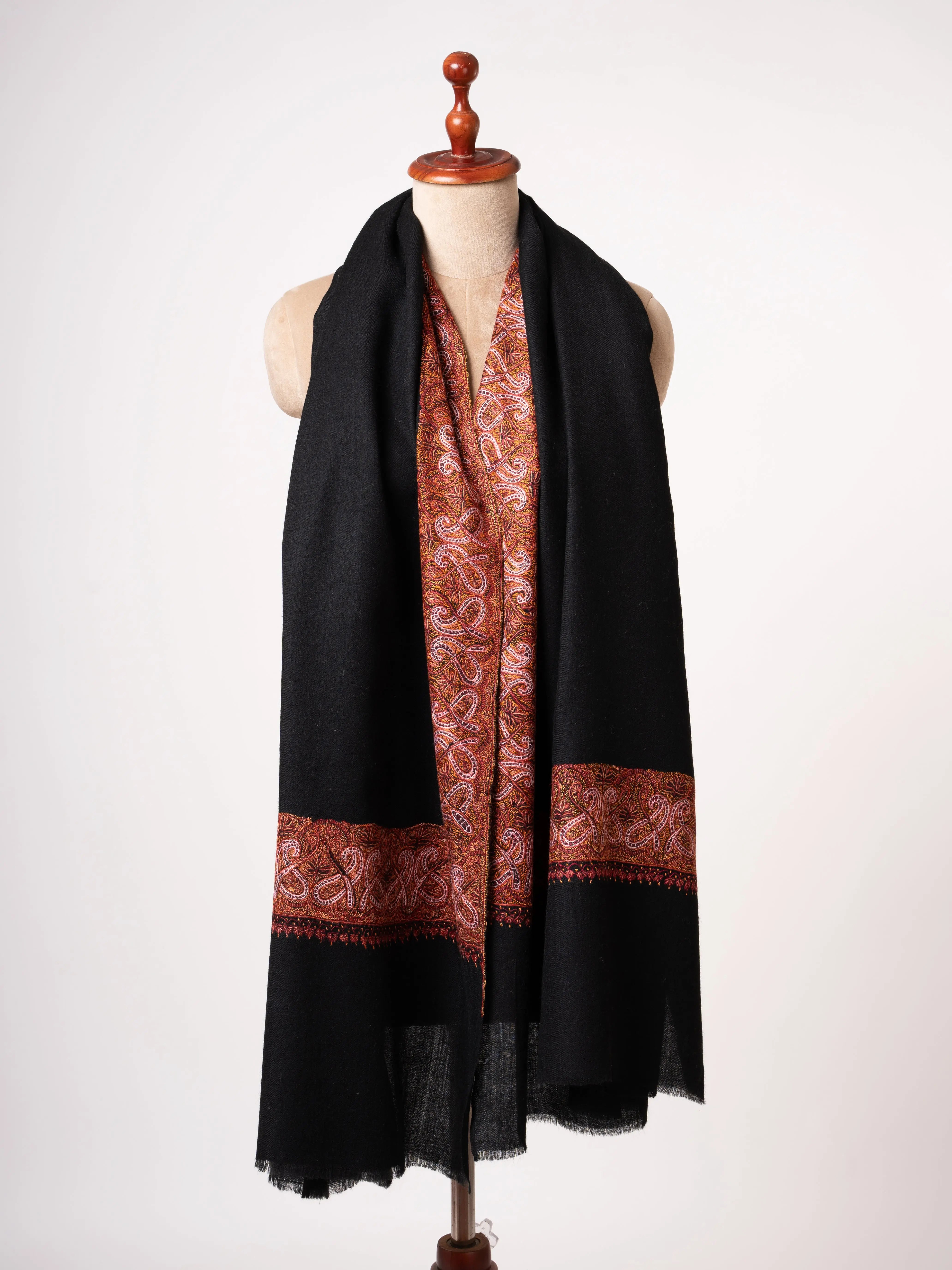 Black Hand Embroidered Daur Dar Fine Wool Shawl Shahkaar