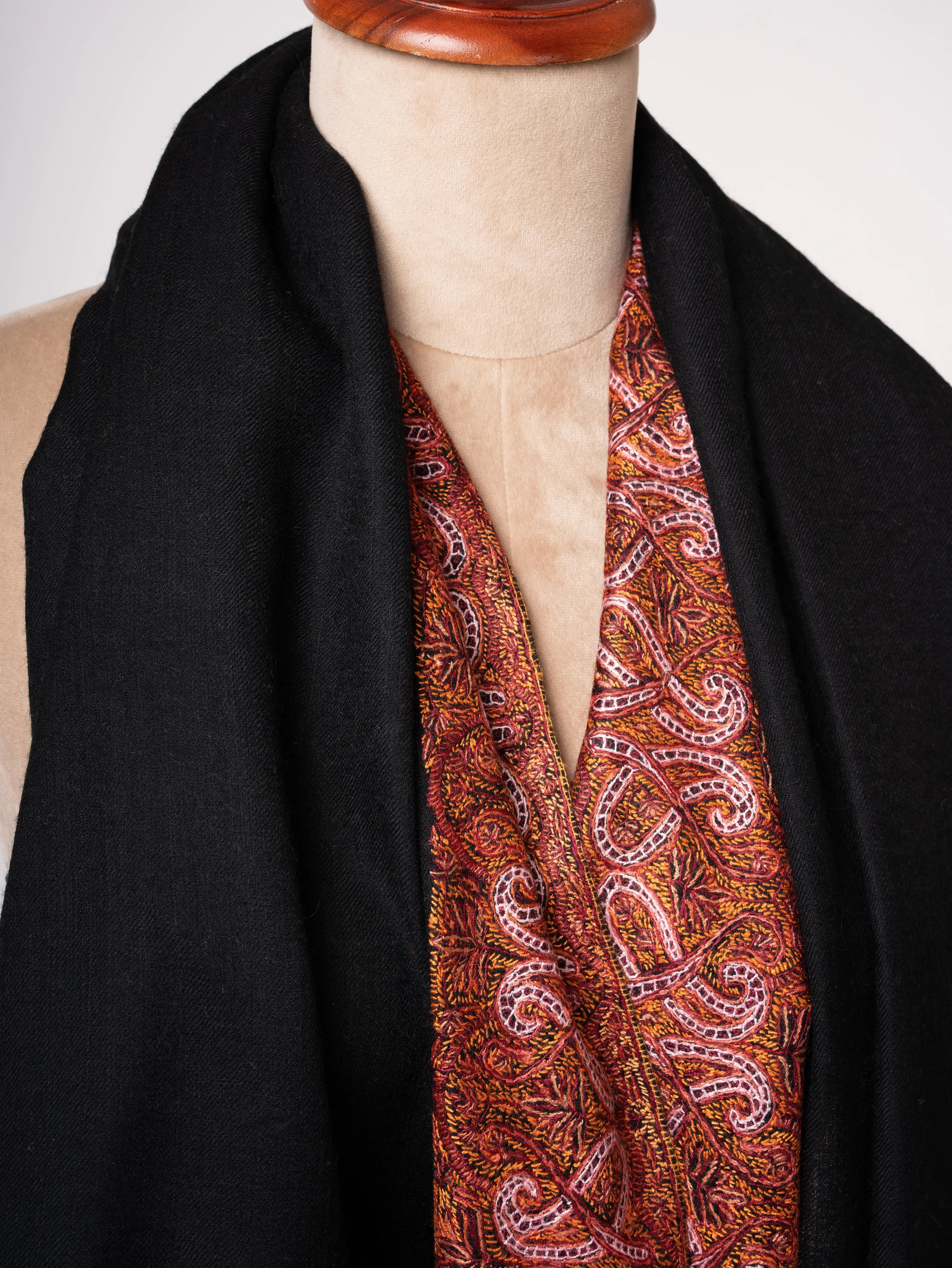 Black Hand Embroidered Daur Dar Fine Wool Shawl Shahkaar