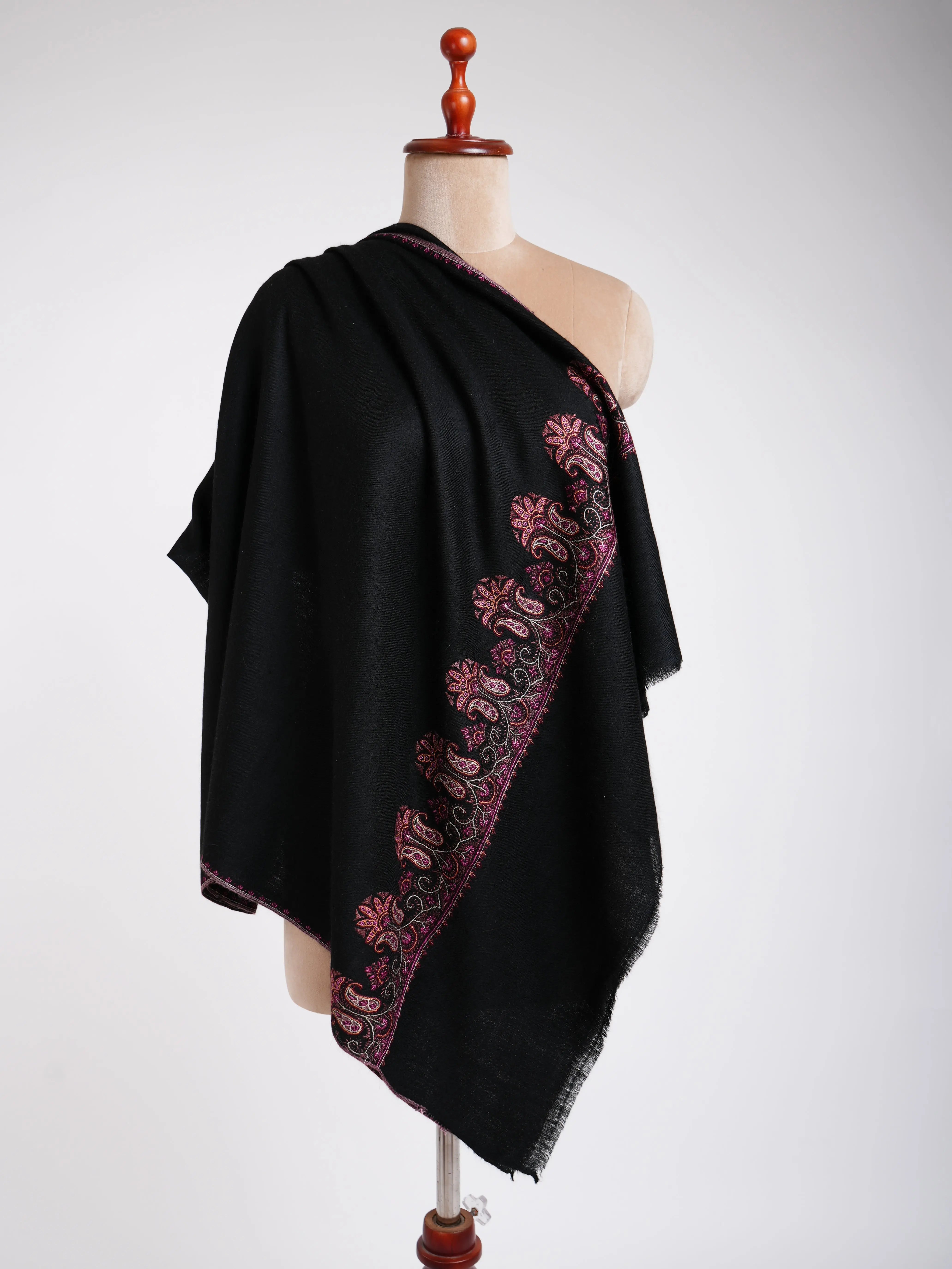 Black Handmade Pashmina Stole Shahkaar