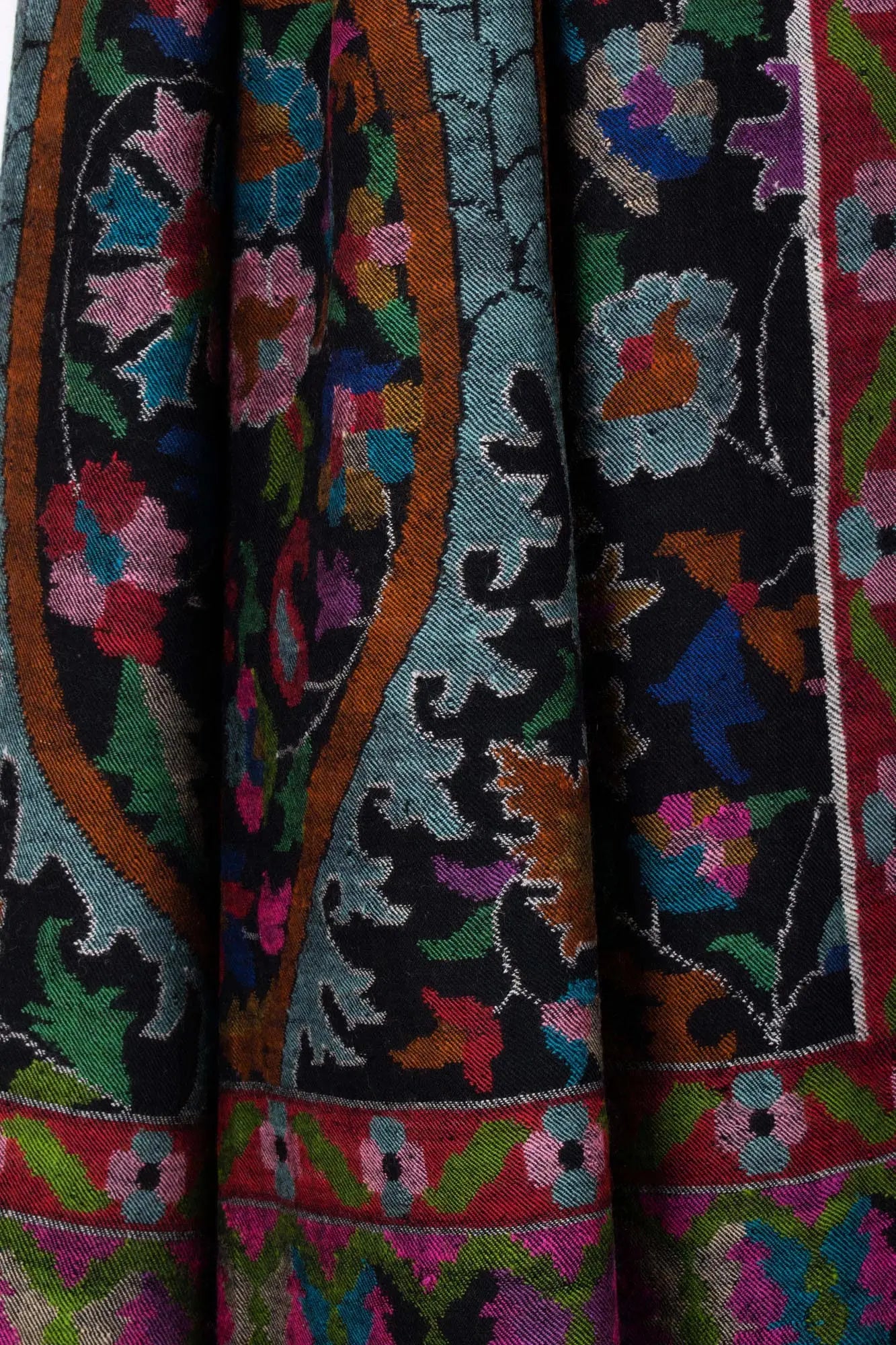 Black Handwoven Kani Pashmina Shawl - DAZZLE Shahkaar
