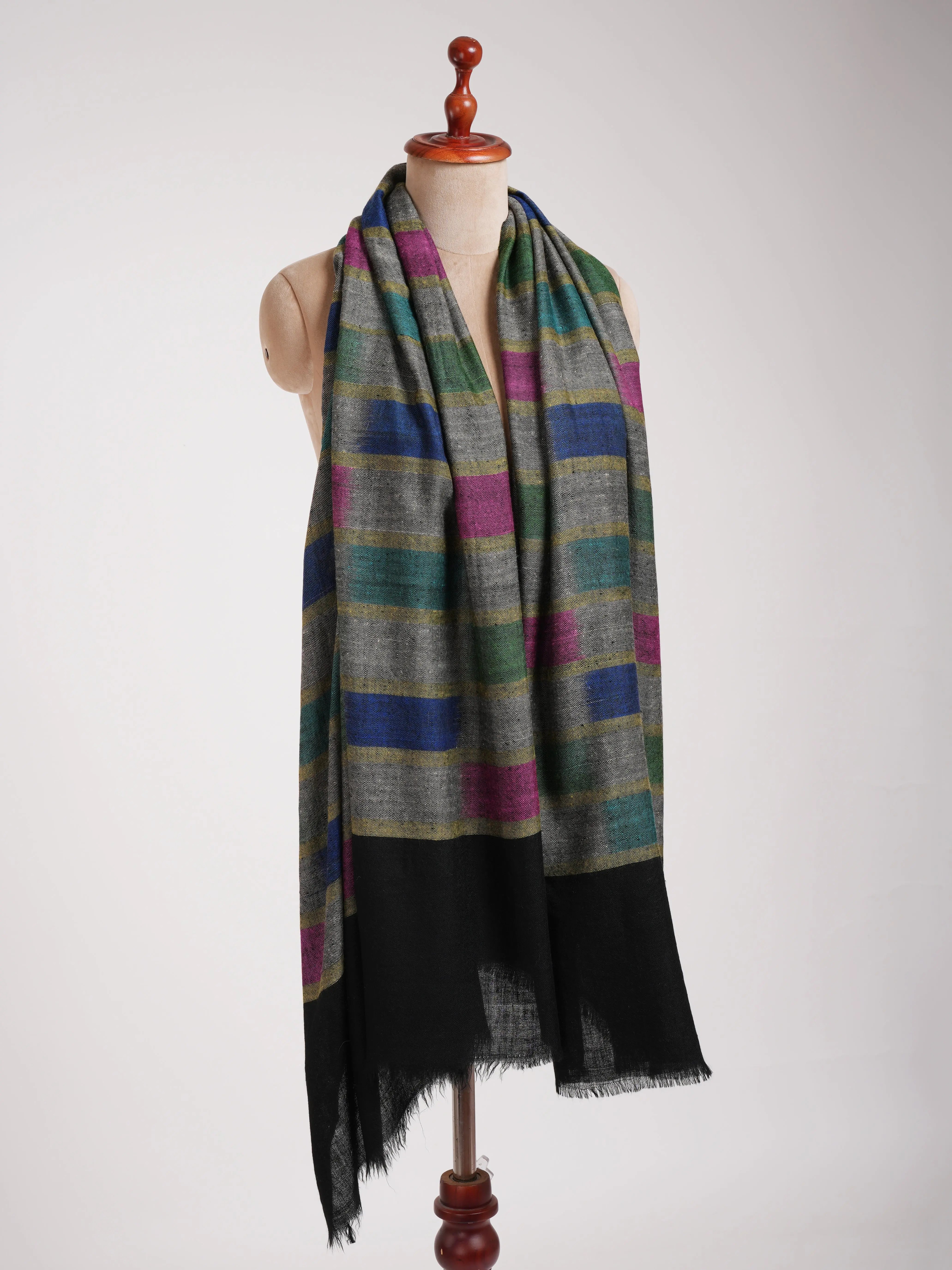 Black Handwoven Pure Pashmina Shawl Shahkaar