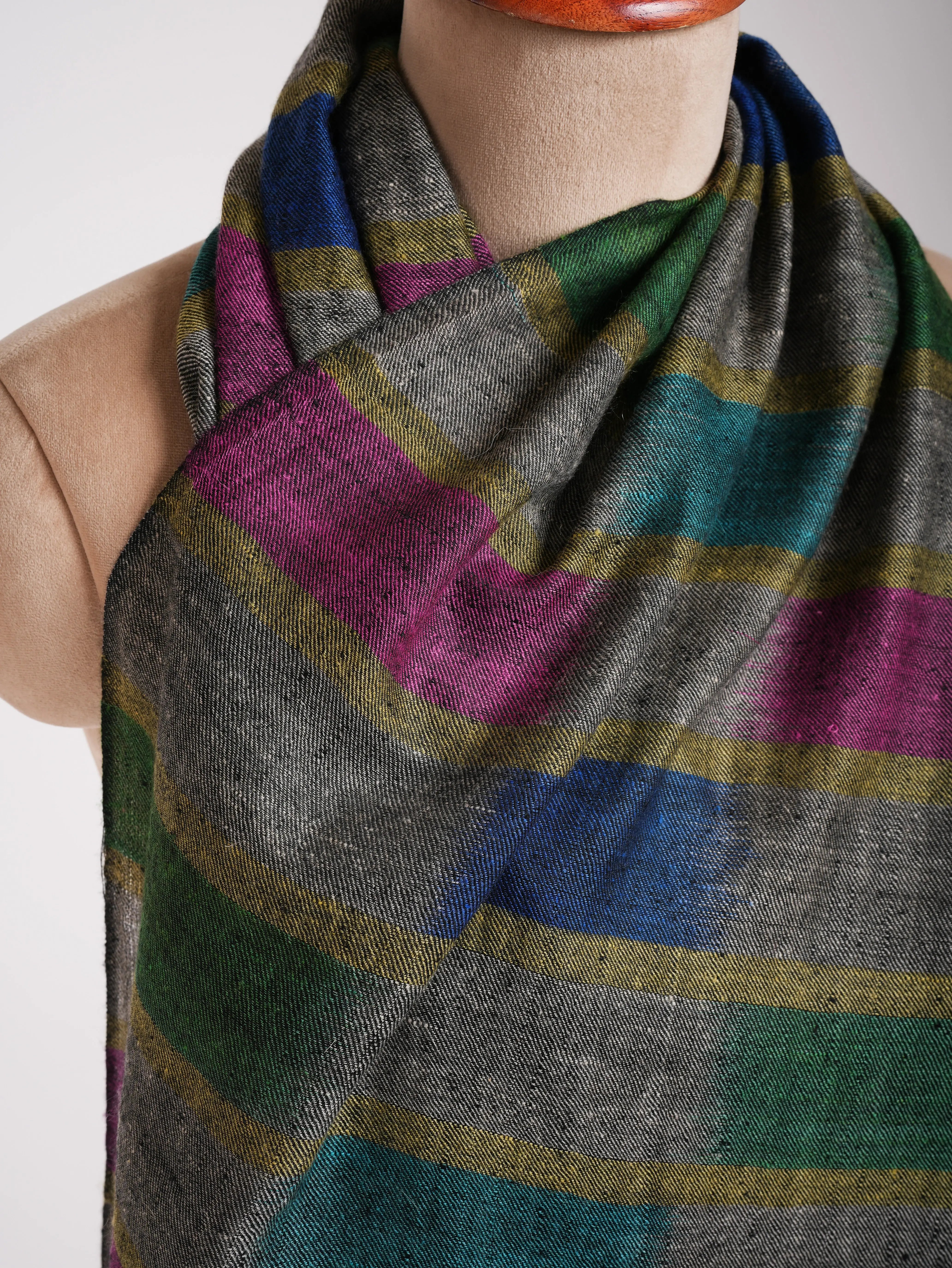 Black Handwoven Pure Pashmina Shawl Shahkaar