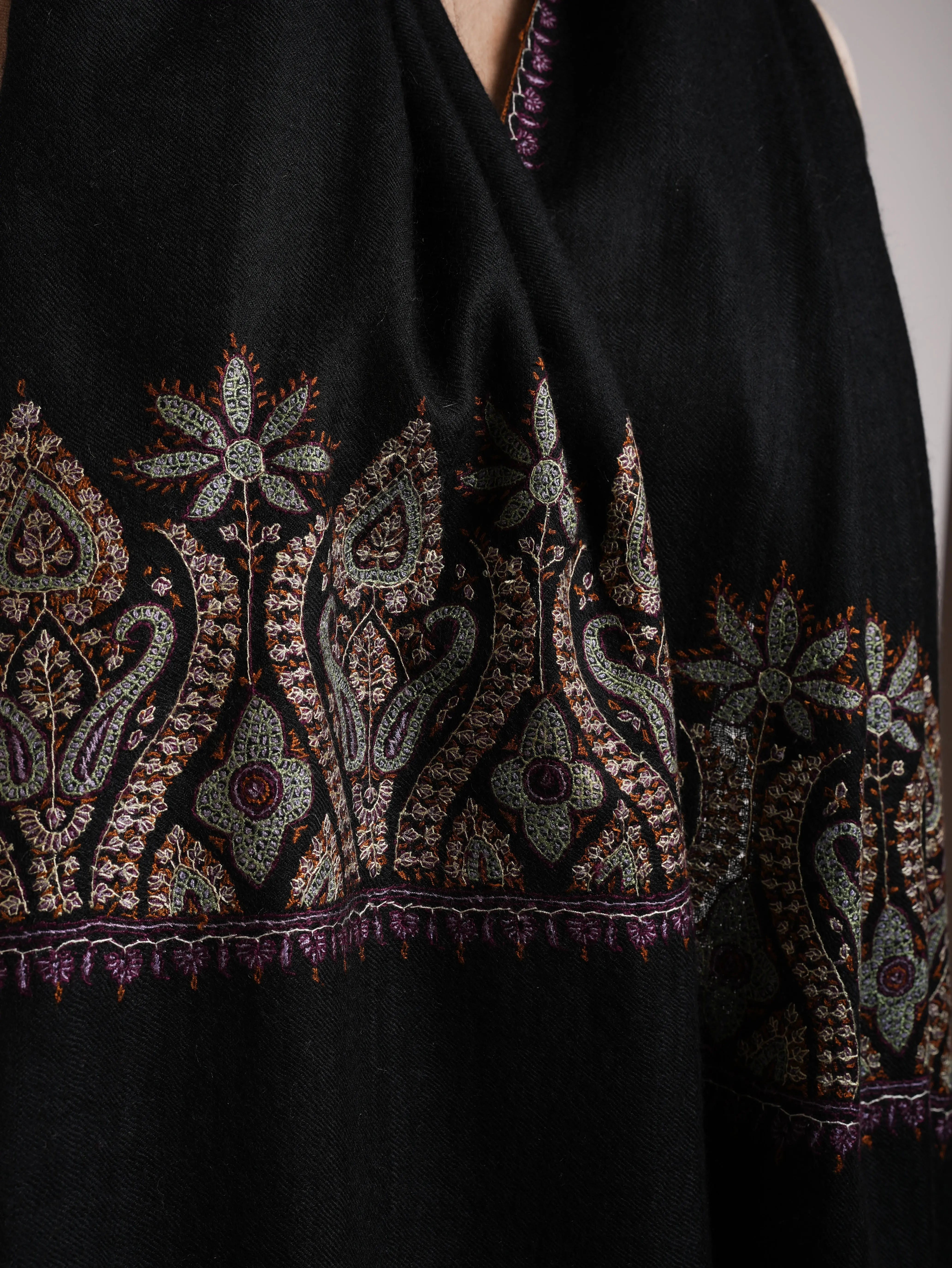 Black Indian Cashmere Scarf with Palla Embroidery Shahkaar