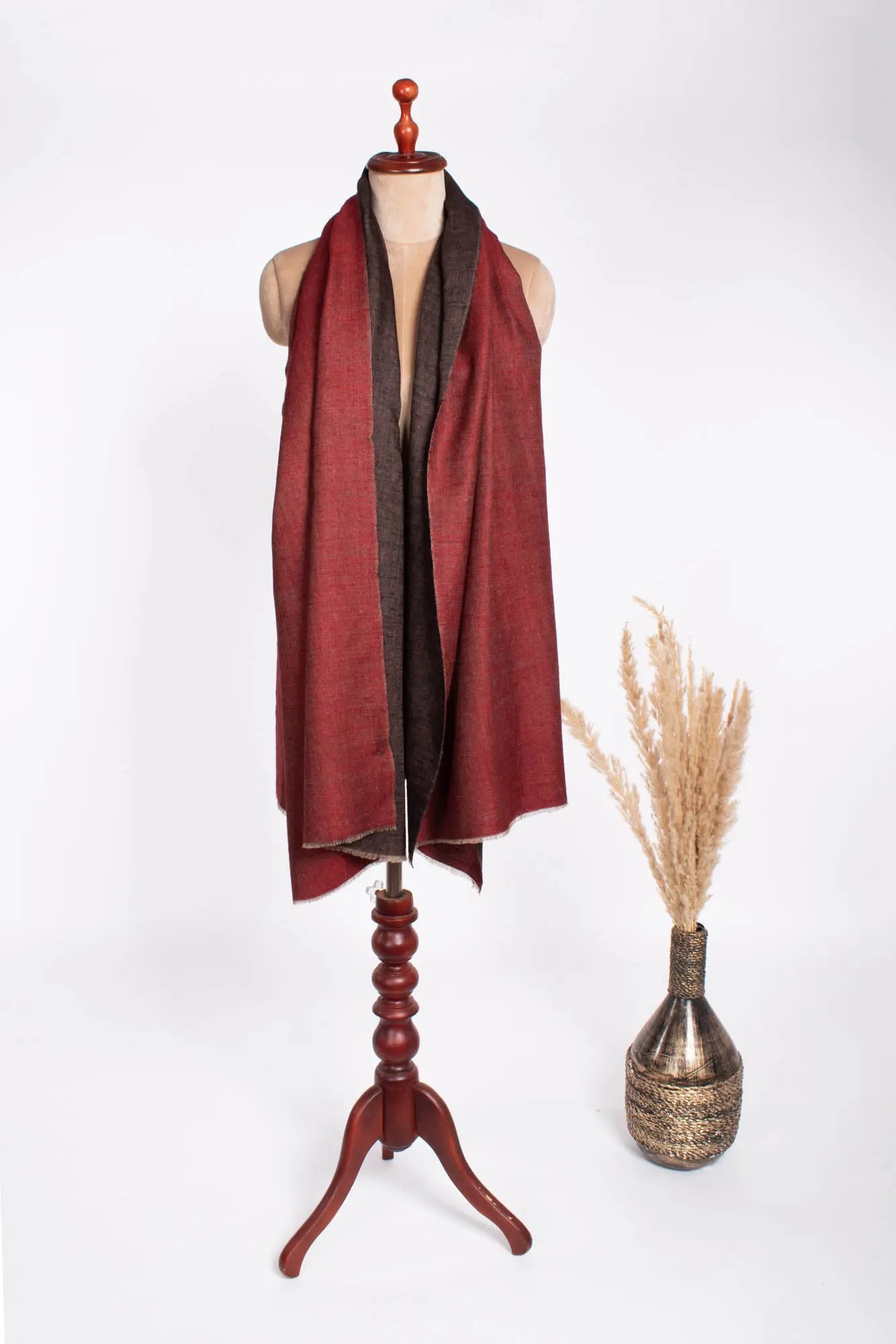 Black Maroon Dorukha Pashmina Wrap - HARWICH Shahkaar