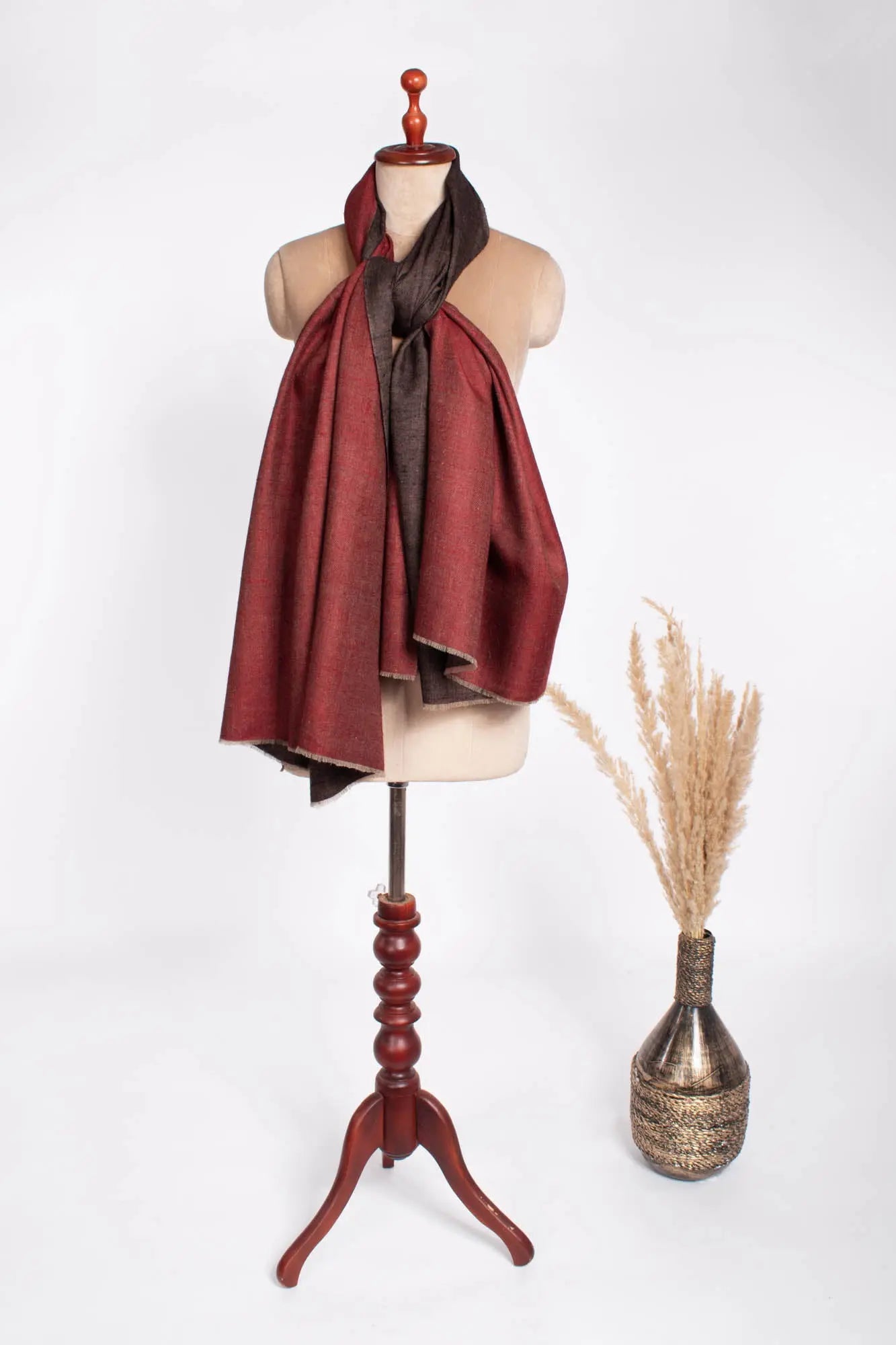 Black Maroon Dorukha Pashmina Wrap - HARWICH Shahkaar