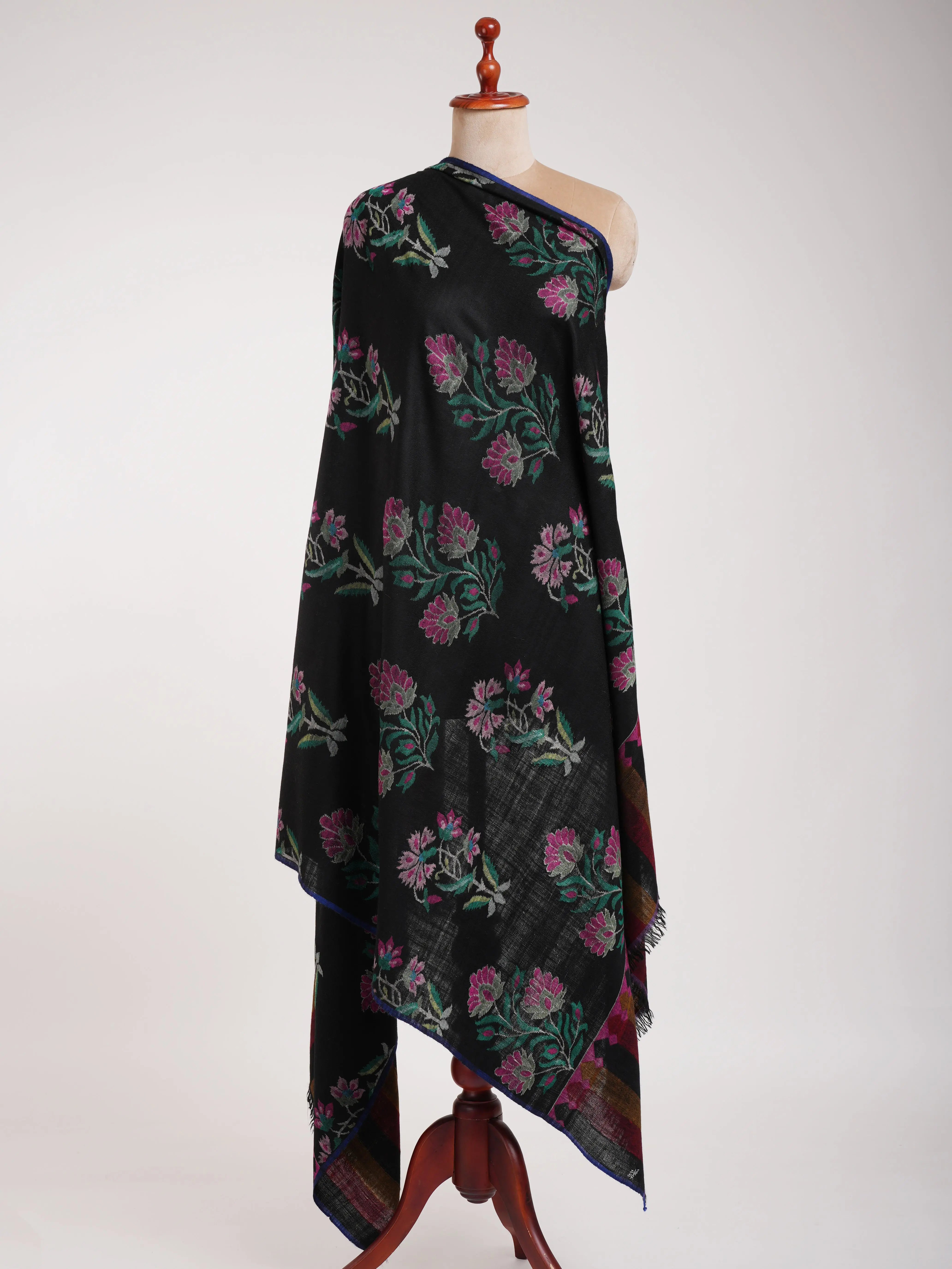 Black Mughal Motif Kani Handwoven Pashmina Shawl Shahkaar