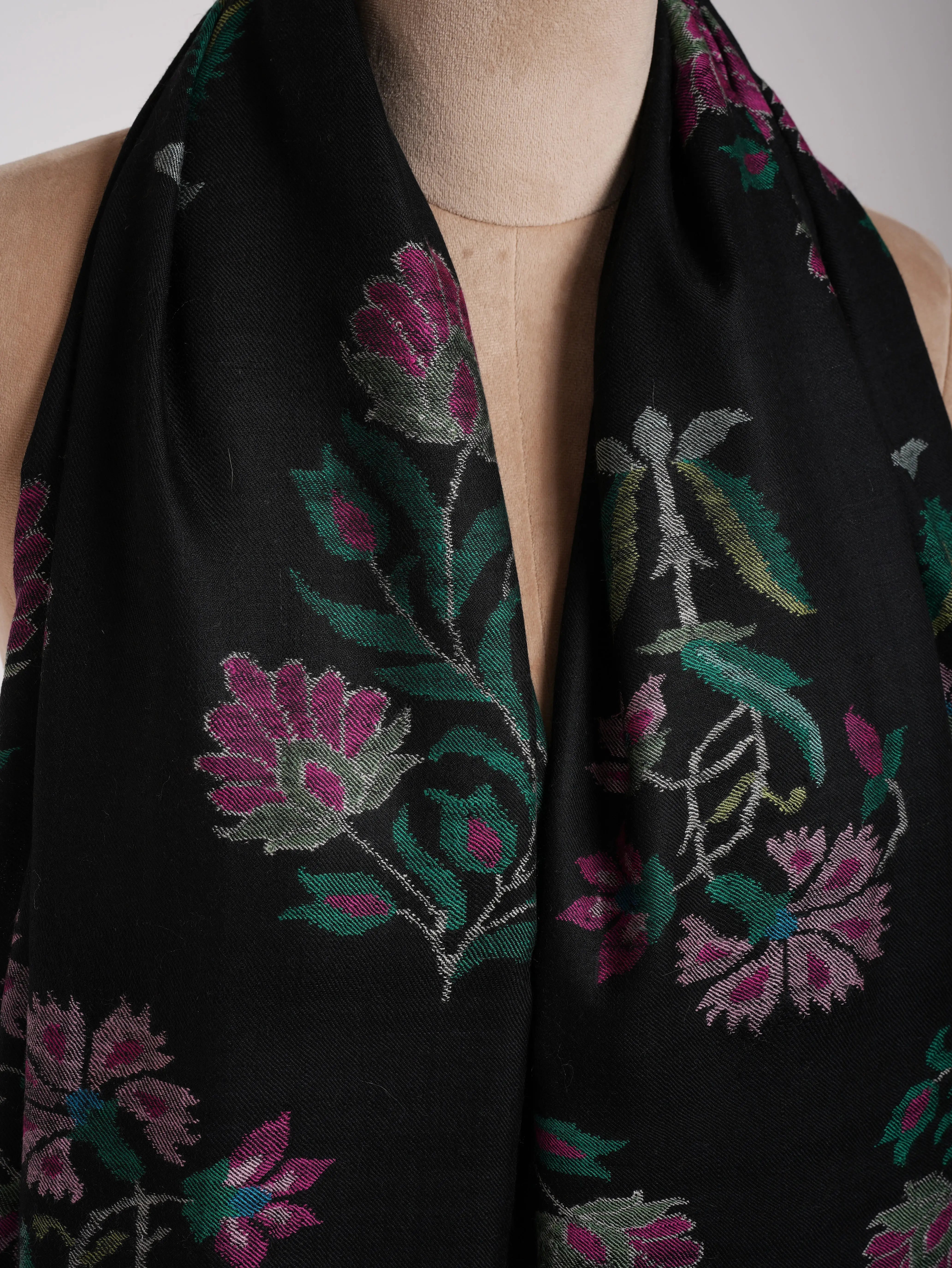Black Mughal Motif Kani Handwoven Pashmina Shawl Shahkaar