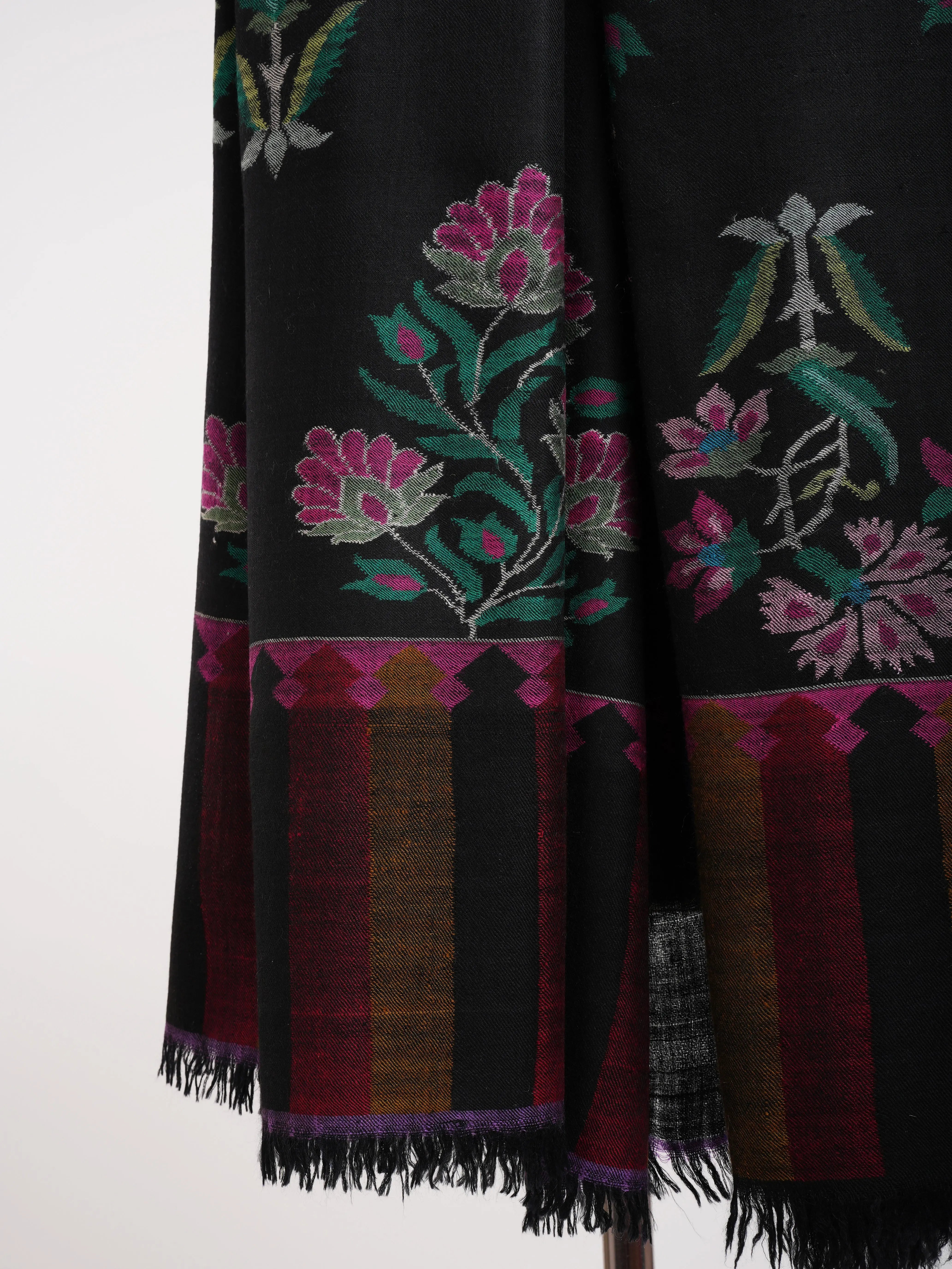 Black Mughal Motif Kani Handwoven Pashmina Shawl Shahkaar