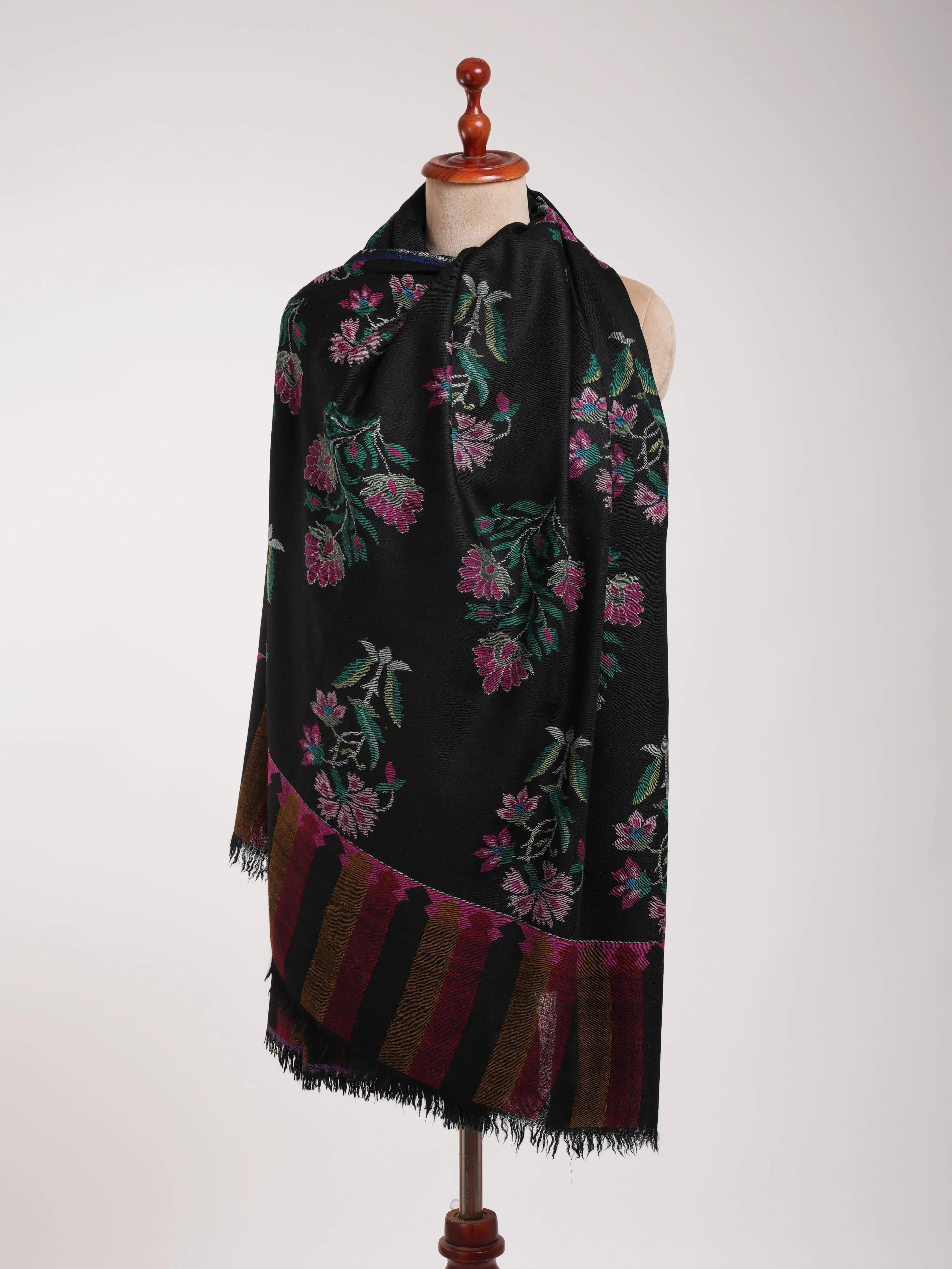 Black Mughal Motif Kani Handwoven Pashmina Shawl Shahkaar