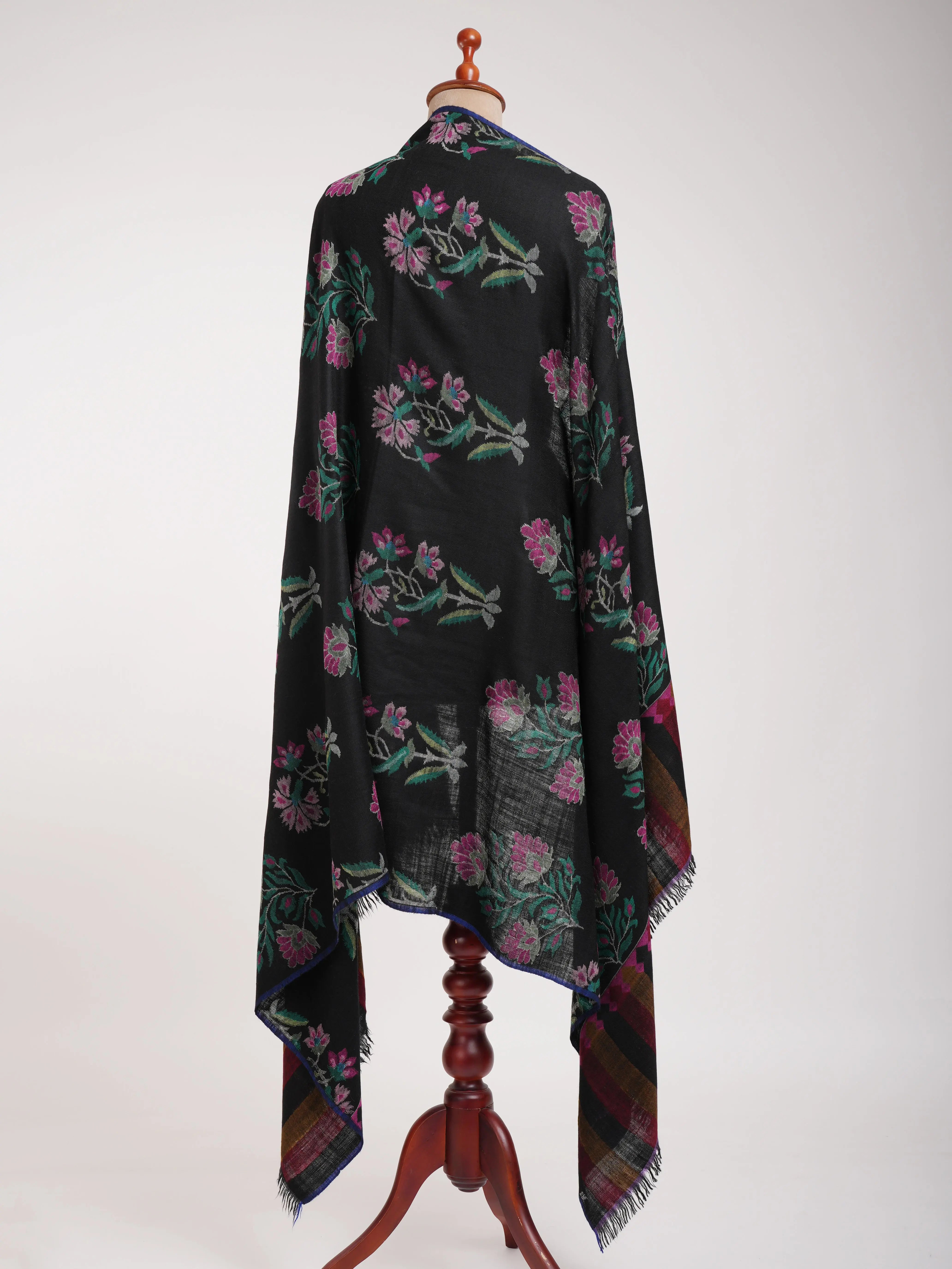 Black Mughal Motif Kani Handwoven Pashmina Shawl Shahkaar