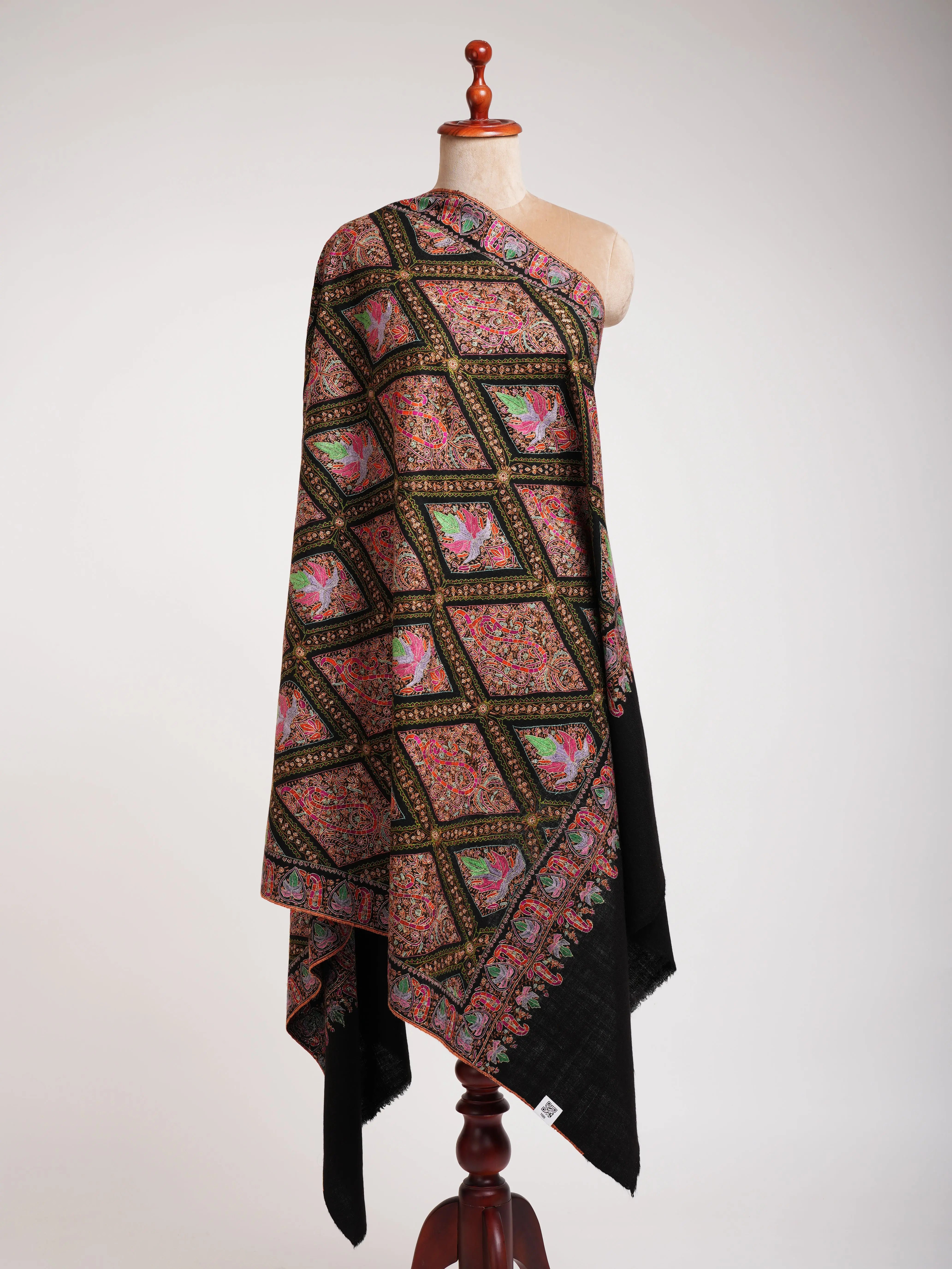 Black Sozni Chinar Embroidered Pashmina Jamavar Shawl Shahkaar