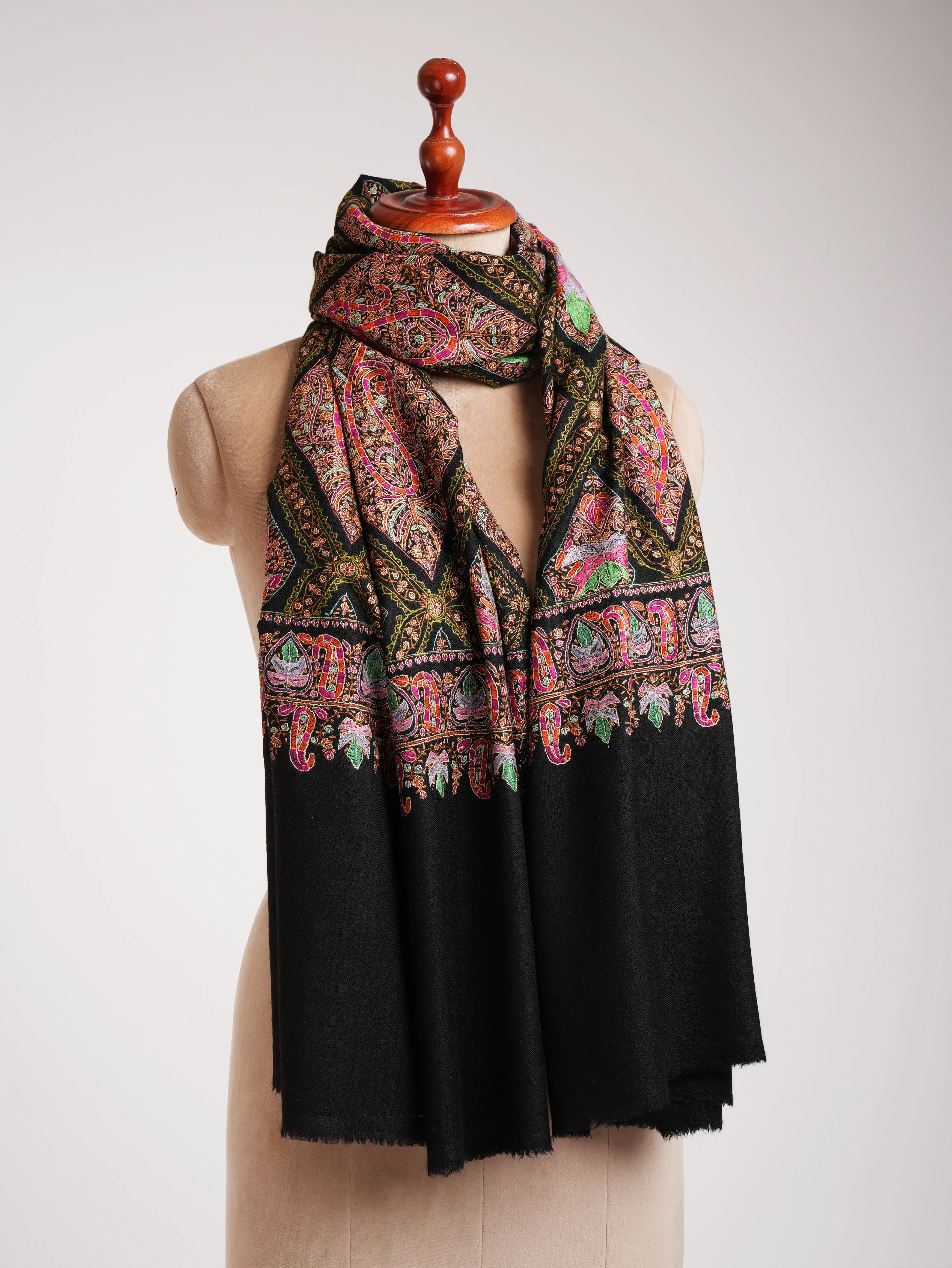Black Sozni Chinar Embroidered Pashmina Jamavar Shawl Shahkaar