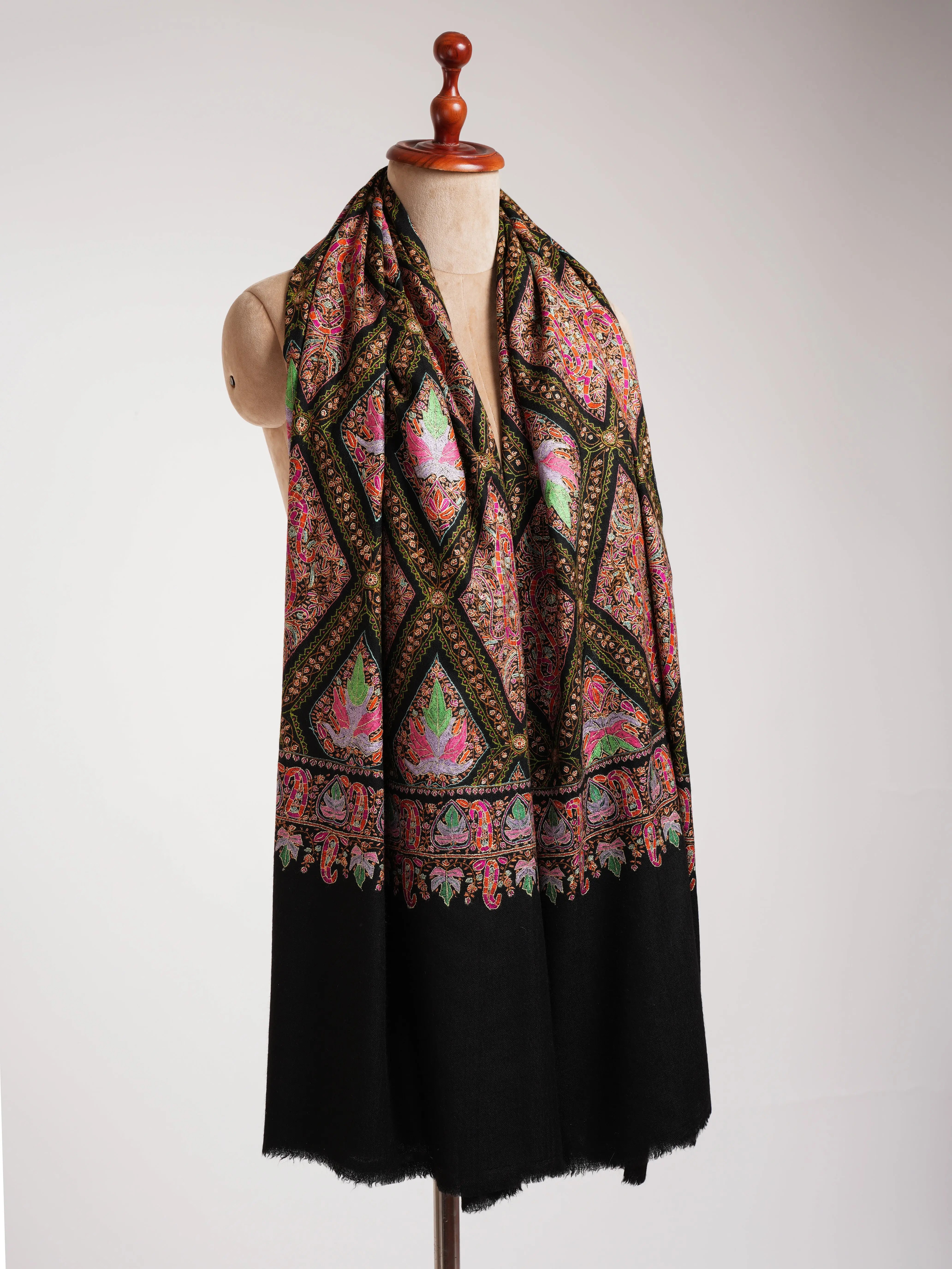 Black Sozni Chinar Embroidered Pashmina Jamavar Shawl Shahkaar