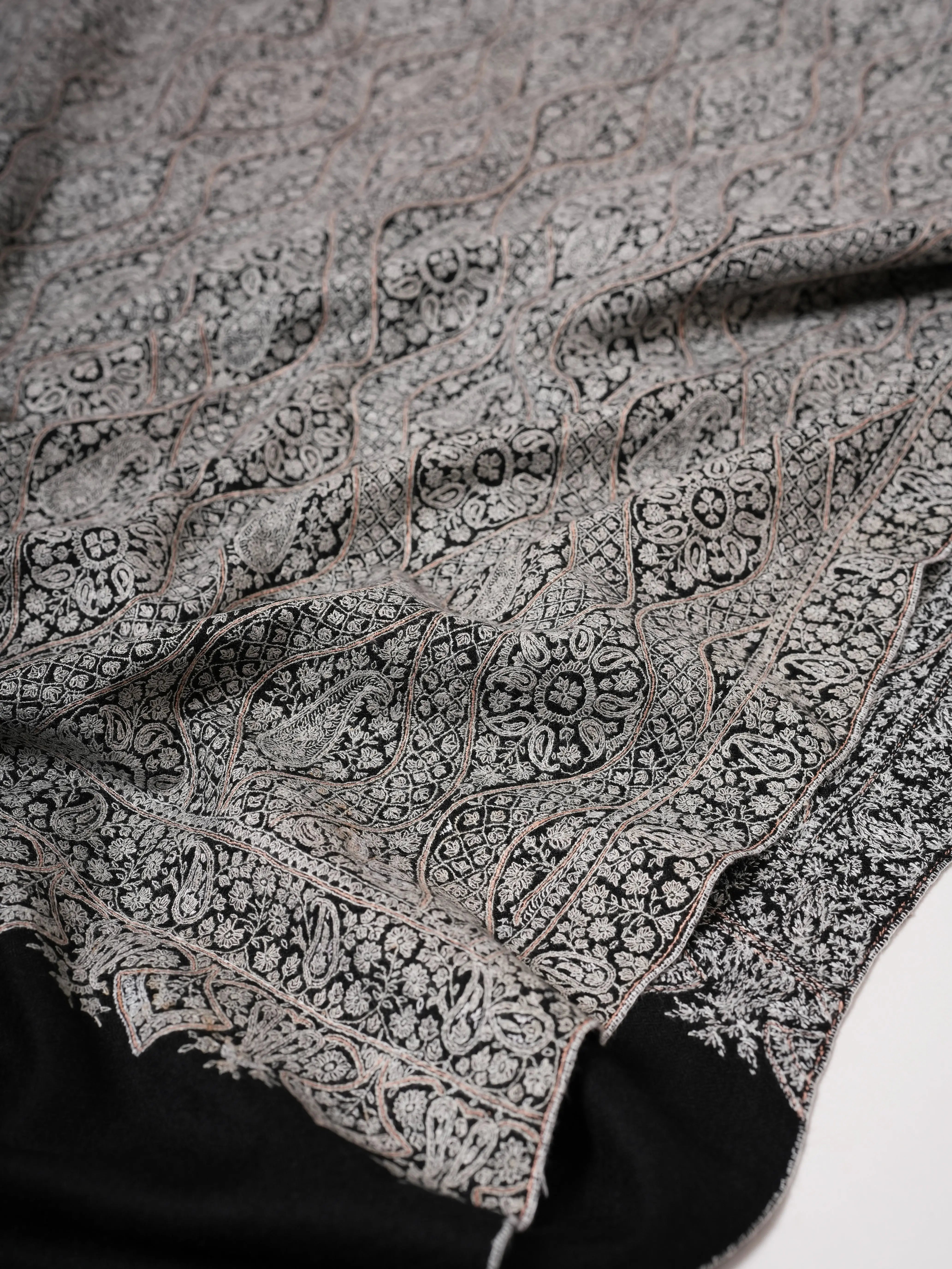 Black Sozni Embroidered Kashmiri Pashmina Jamavar Shawl Shahkaar