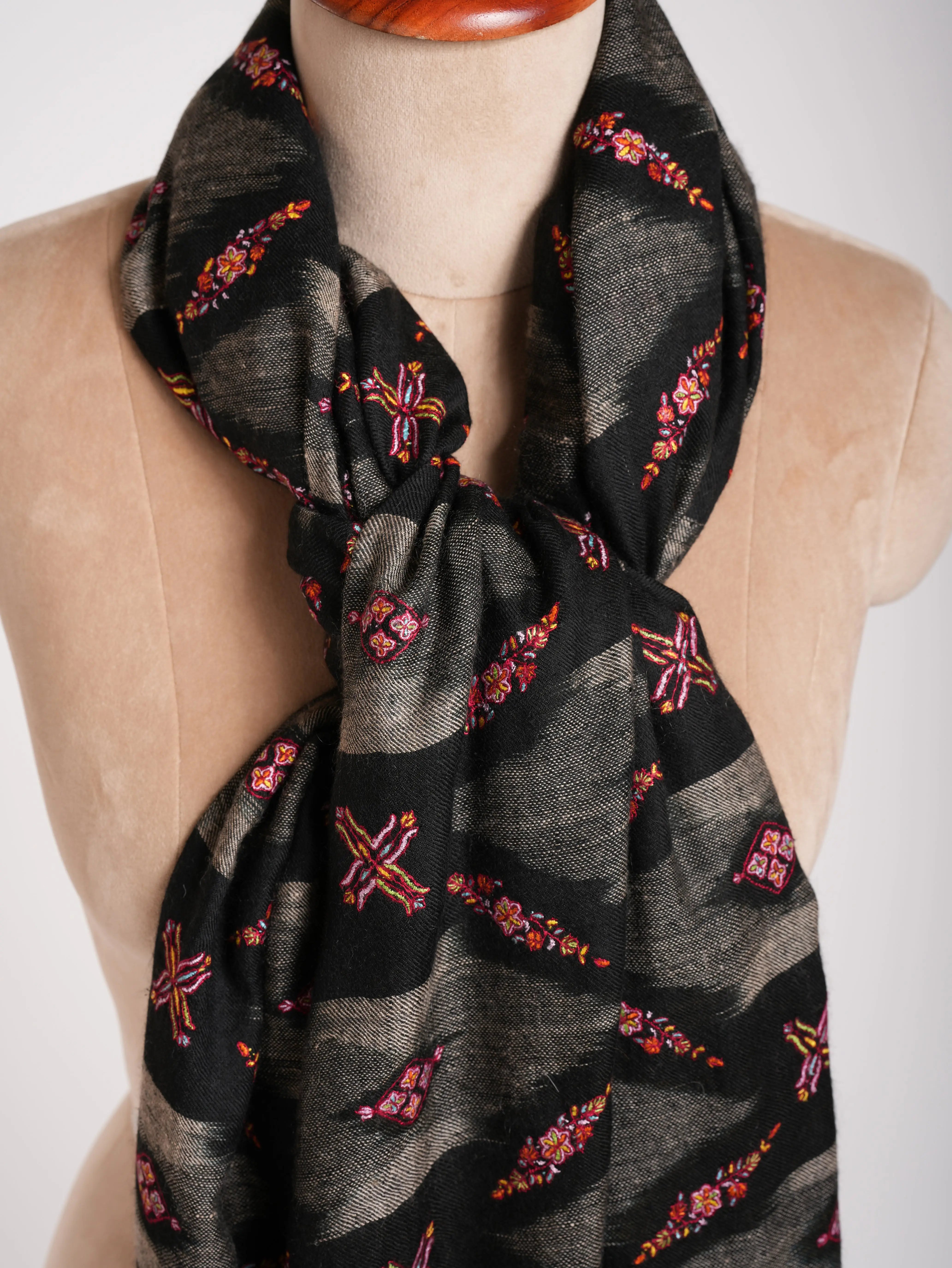 Black Sozni Embroidered Kashmiri Pashmina Shawl Shahkaar