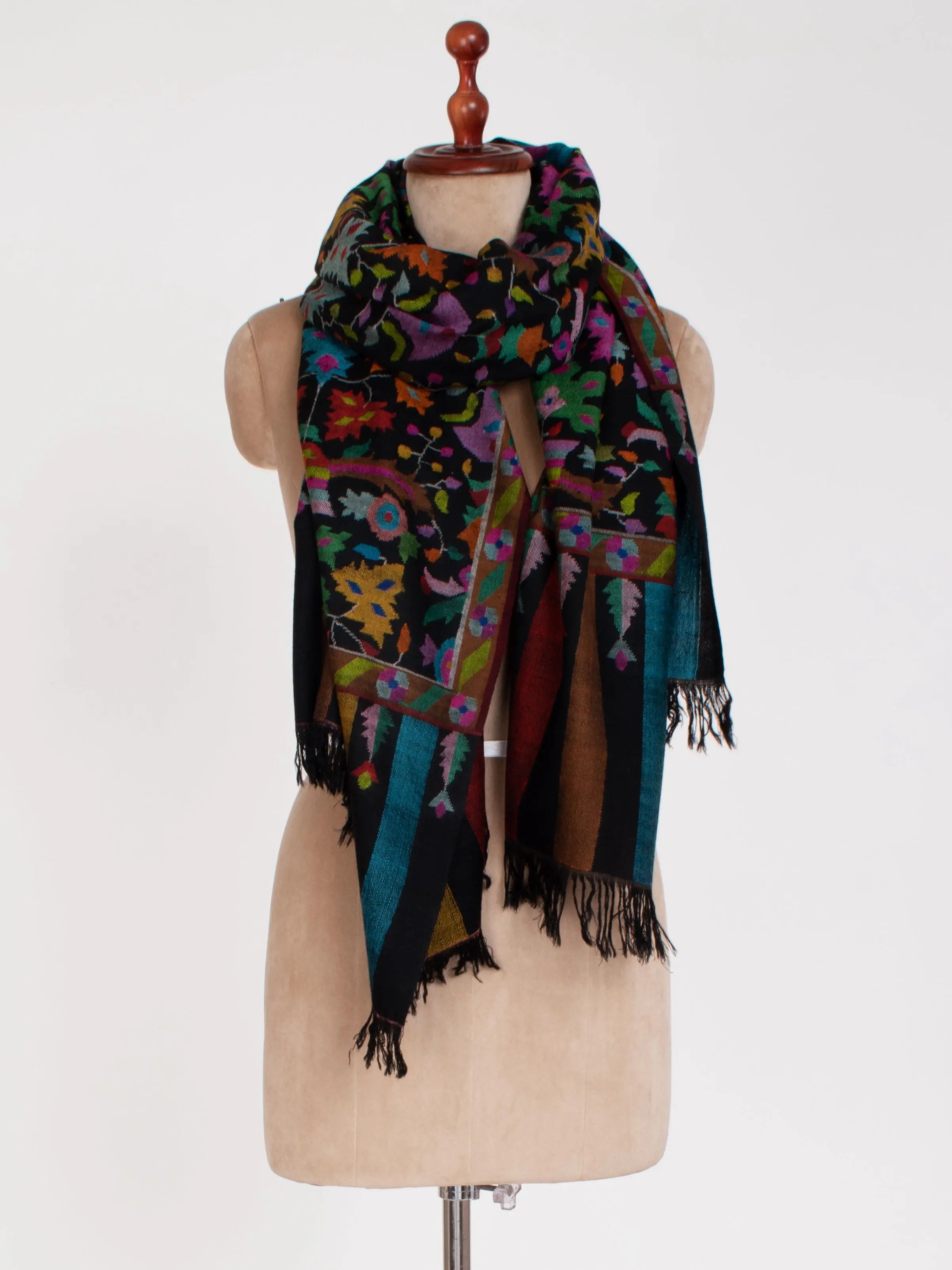 Black Vibrant Hue Handmade Kani Jamavar Shawl Shahkaar