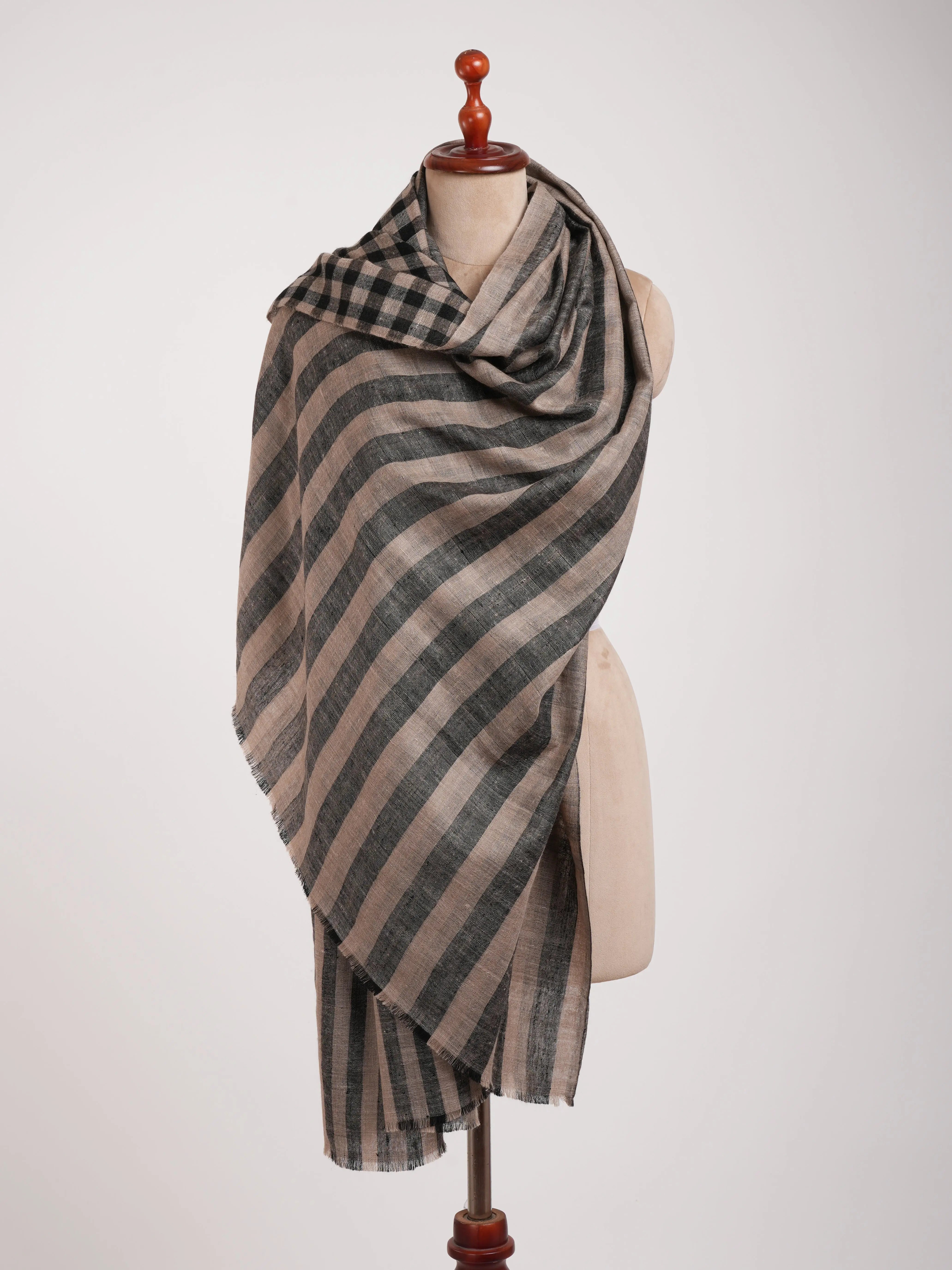 Black and Beige Dorukha Handwoven Pashmina Shawl Shahkaar