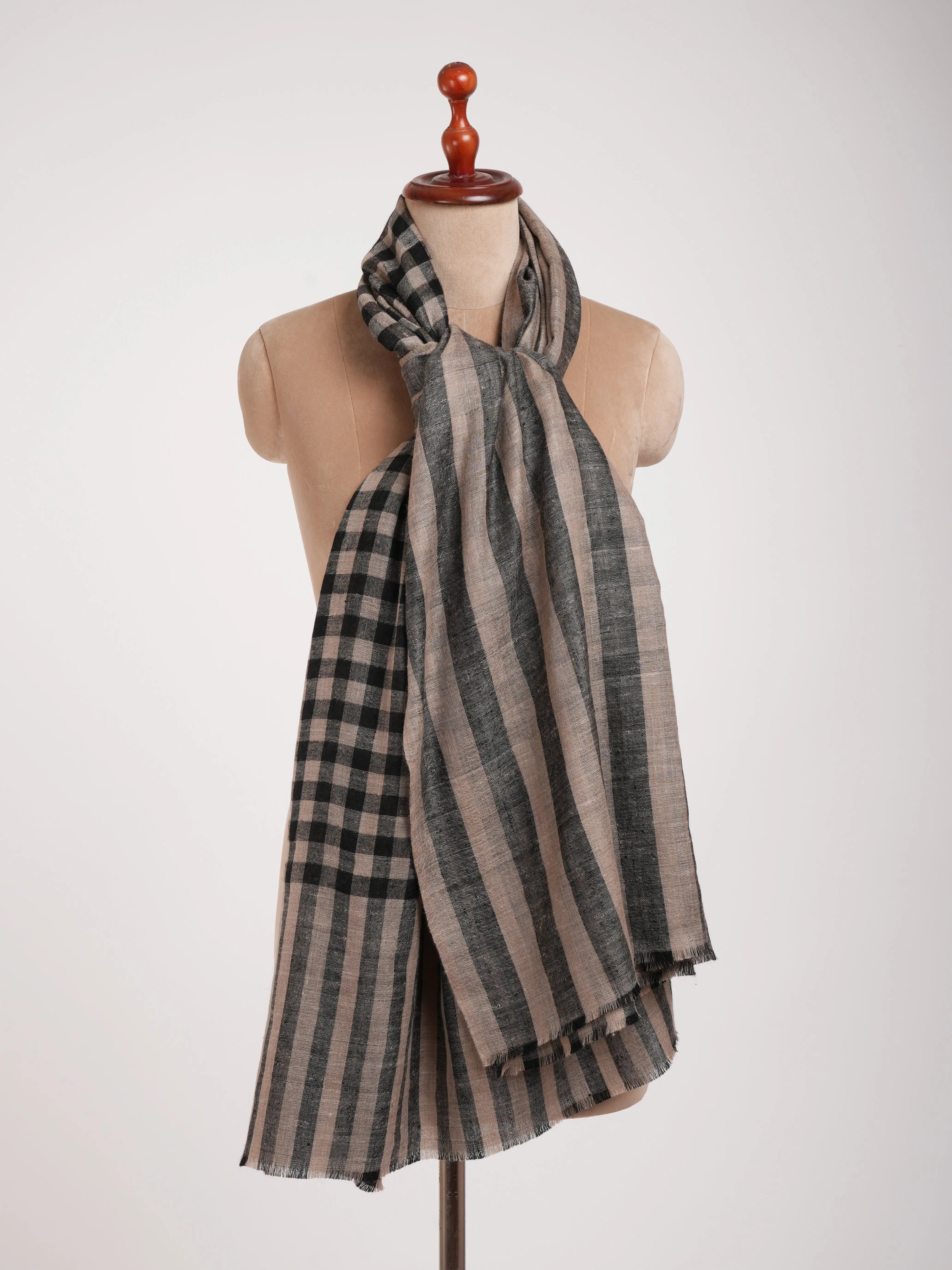 Black and Beige Dorukha Handwoven Pashmina Shawl Shahkaar