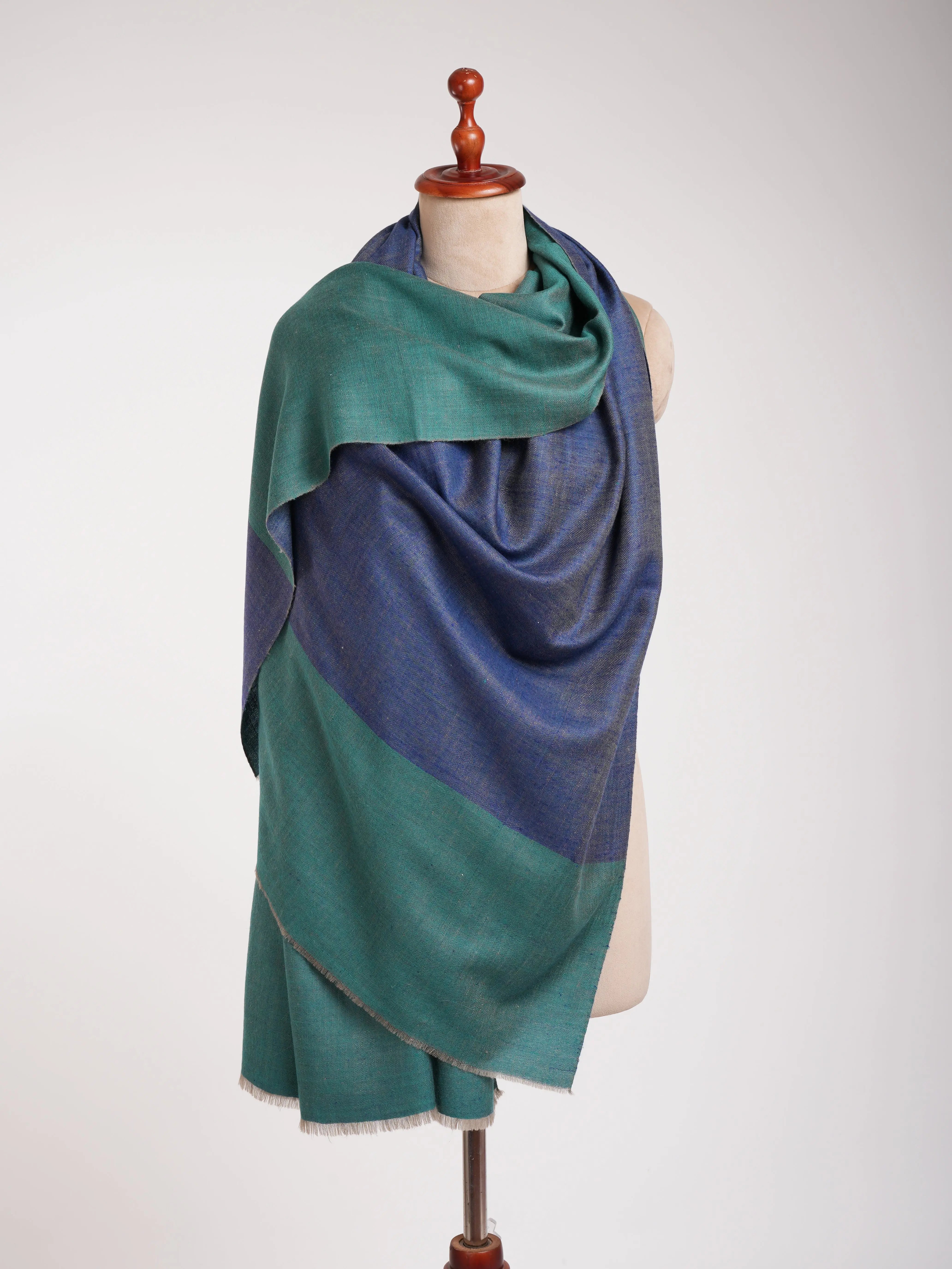 Blue and Turquoise Dorukha Kashmiri Pashmina Shawl Shahkaar