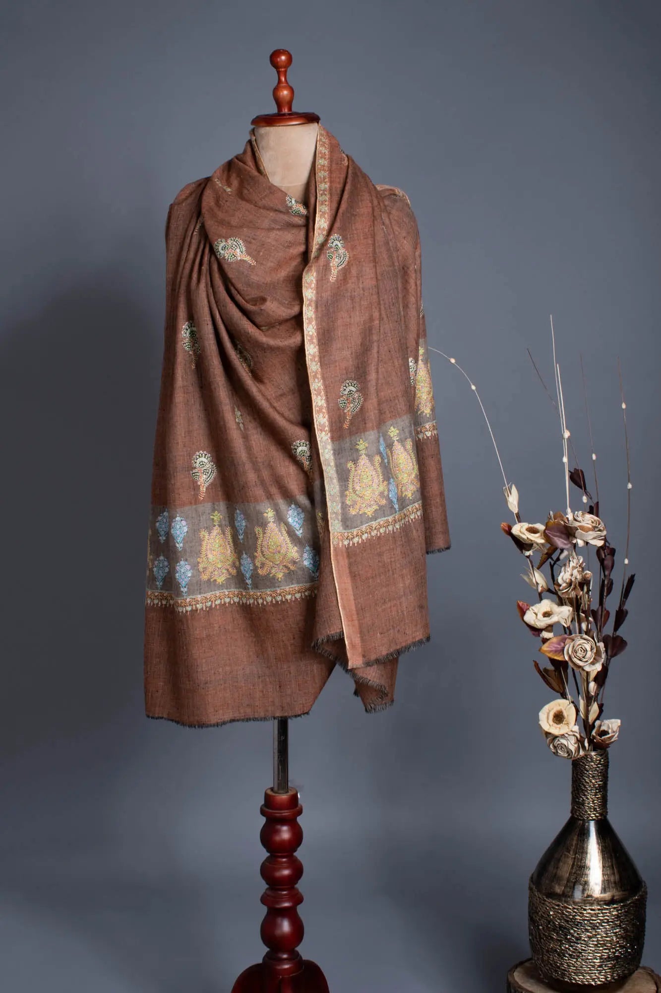 Brown Pashmina Palla Sozni - GANDHI Shahkaar