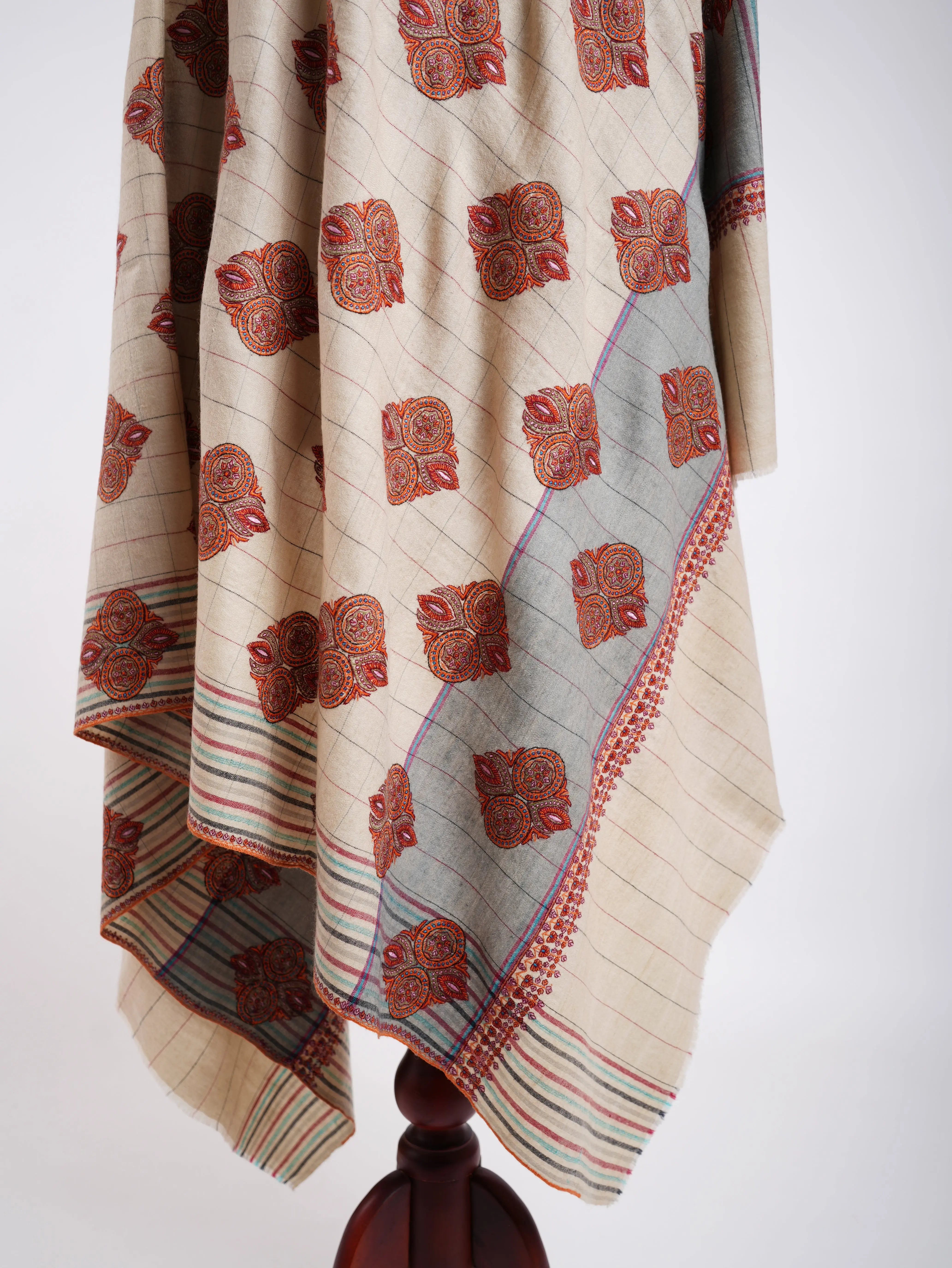 Buteh Embroidered Pure Pashmina Shawl Shahkaar