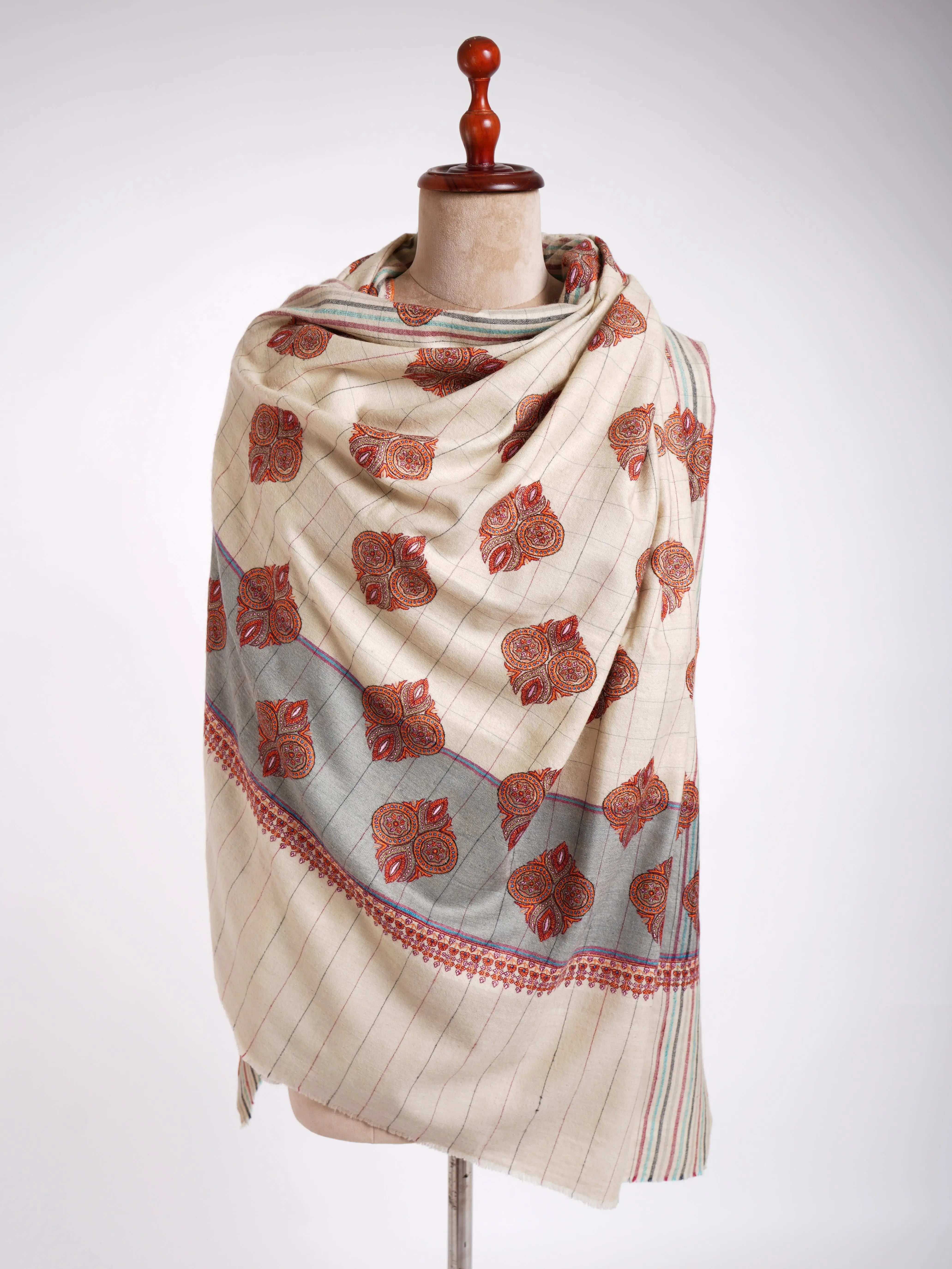 Buteh Embroidered Pure Pashmina Shawl Shahkaar