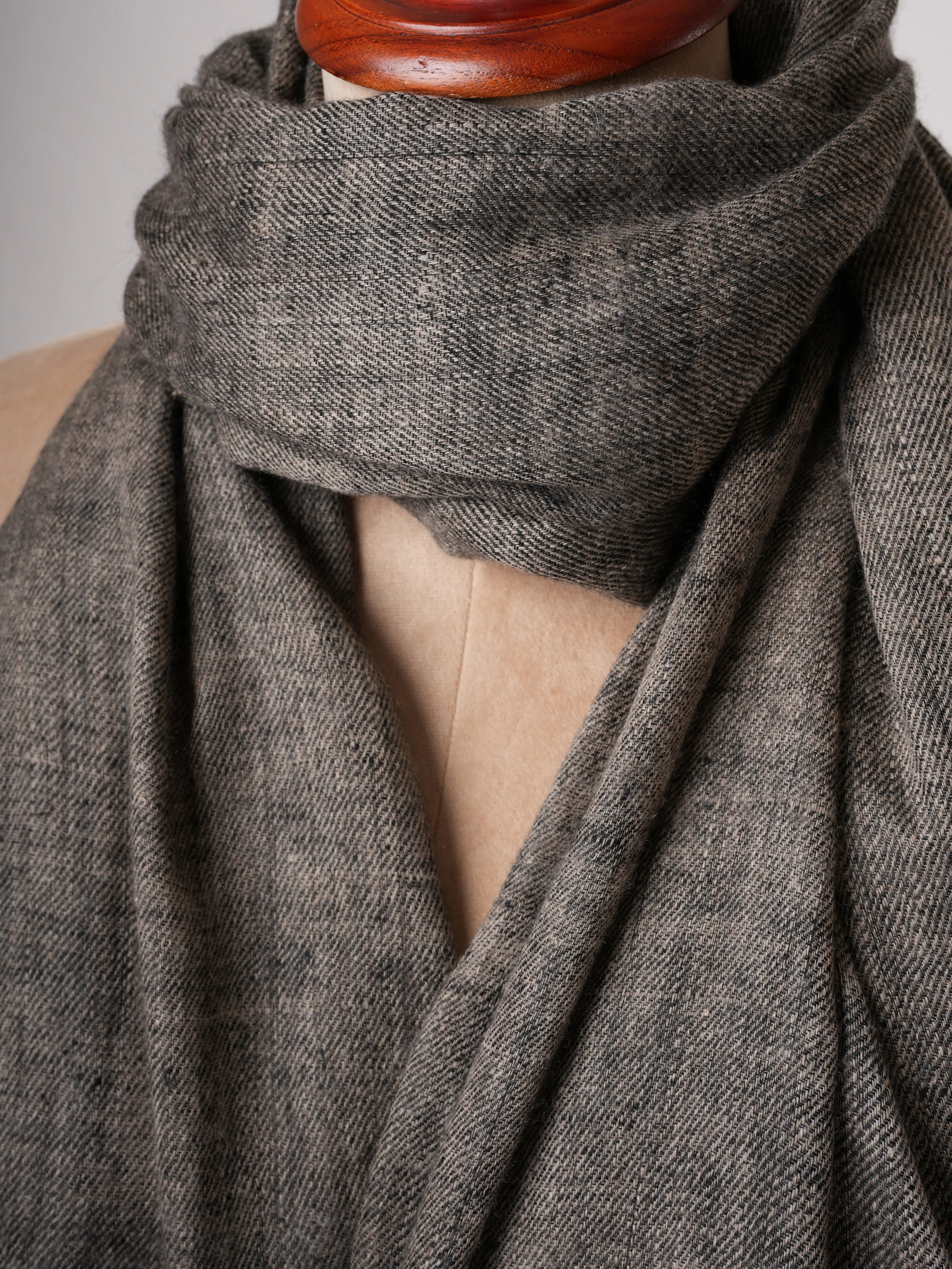 Carbon Black Handwoven Handspun Baby Soft Pashmina Shawl – Pure Luxury Shahkaar
