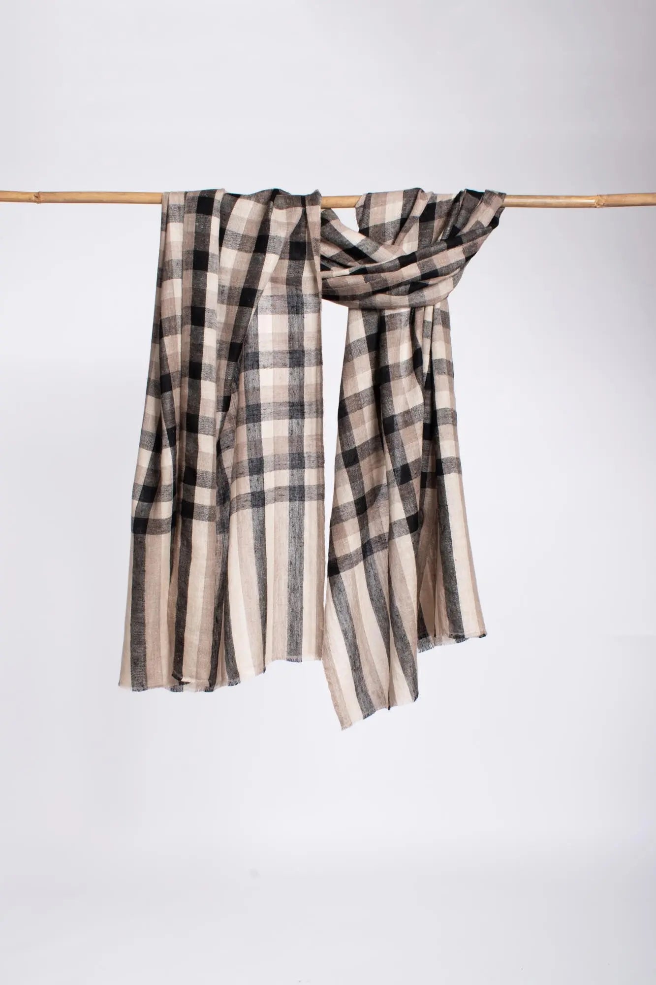 Classic Handloomed Kashmiri Cashmere Scarf - MUKHTA Shahkaar