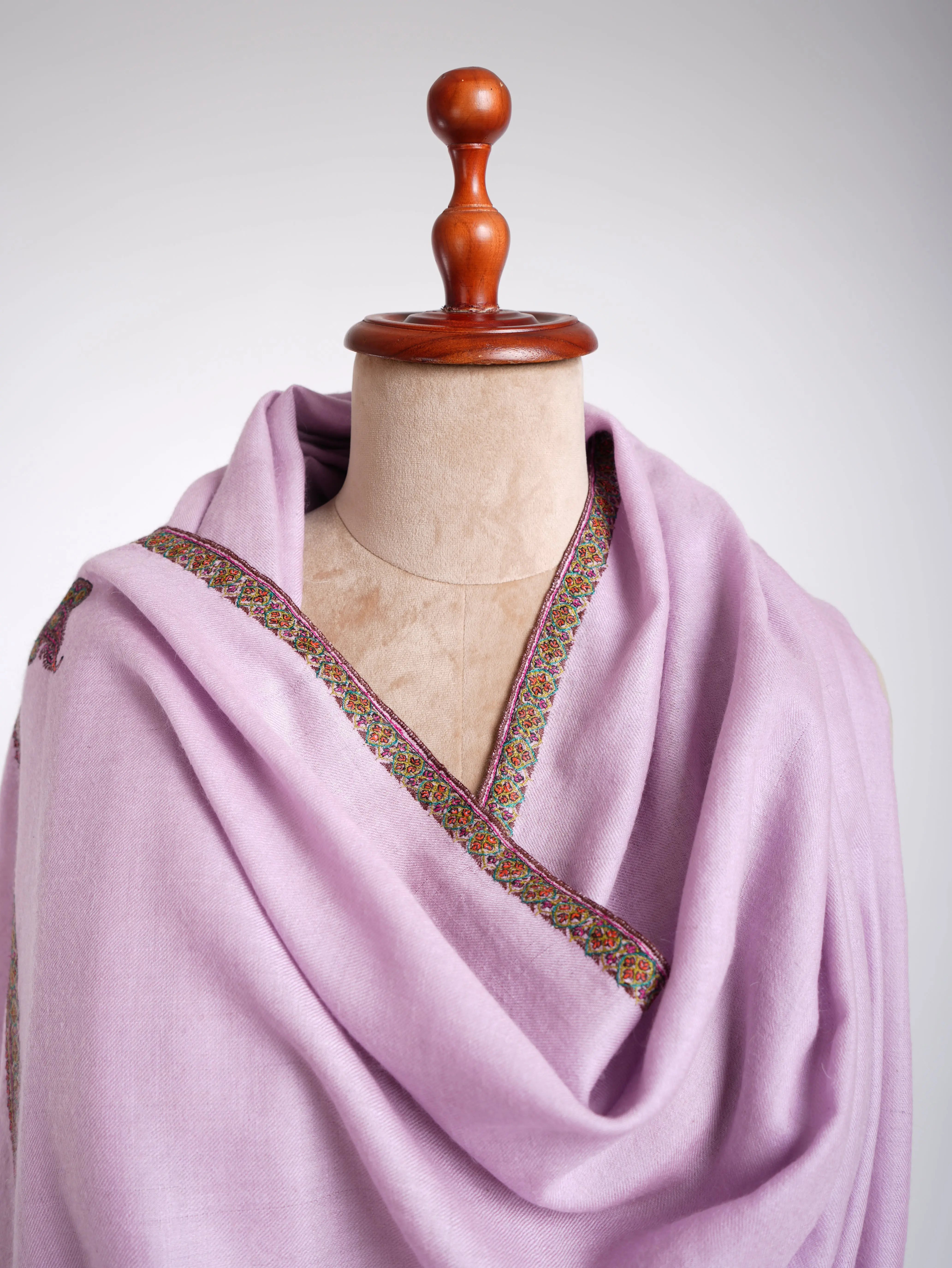 Corner Hashia Sozni Embroidery Pashmina Pastel Lilac Shahkaar