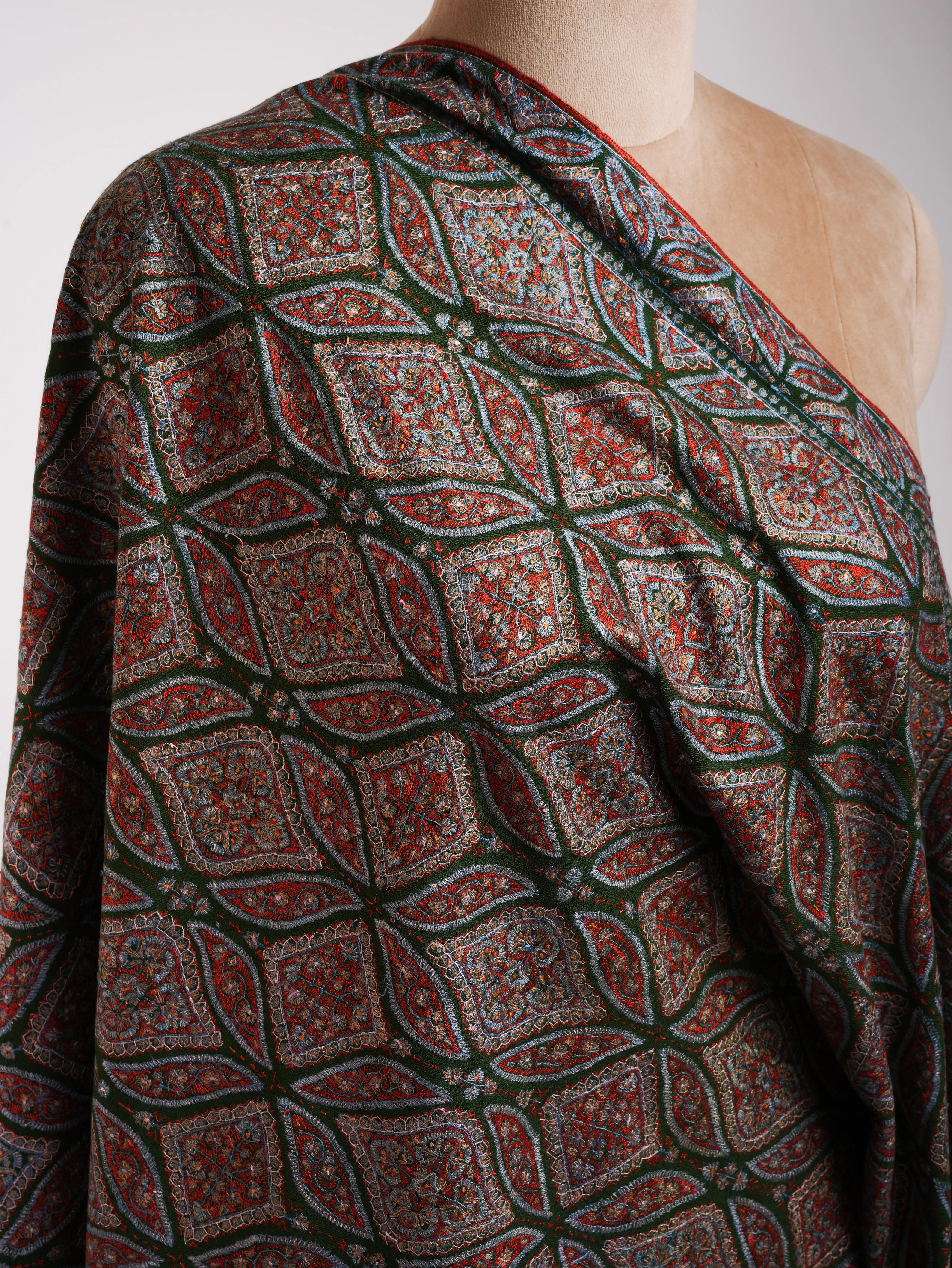 Dark Green Sozni Embroidered Pashmina Jamavar Shawl Shahkaar