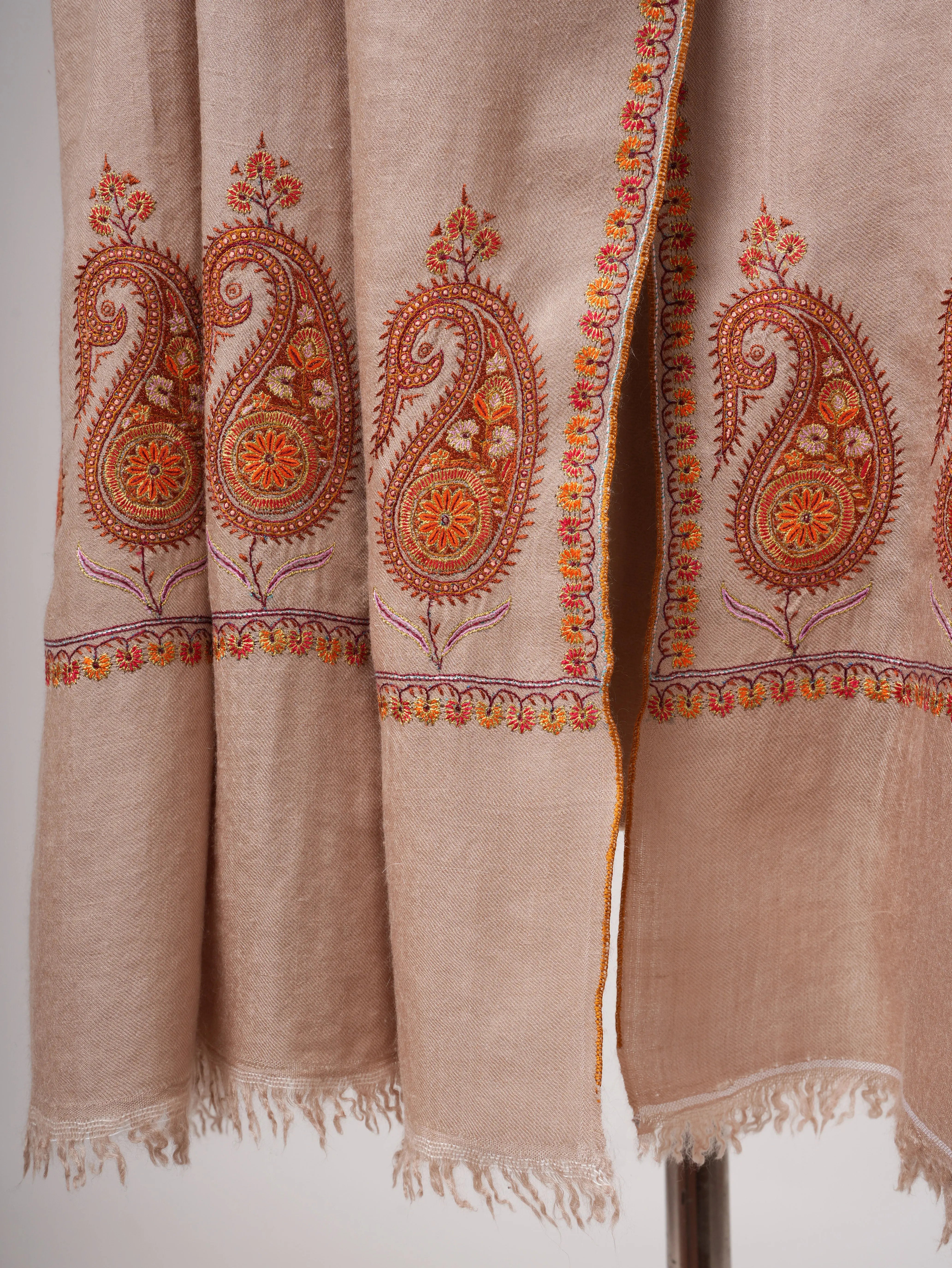 Dorukha Embroidery using Mulberry Silk On Pashmina - DAL Shahkaar