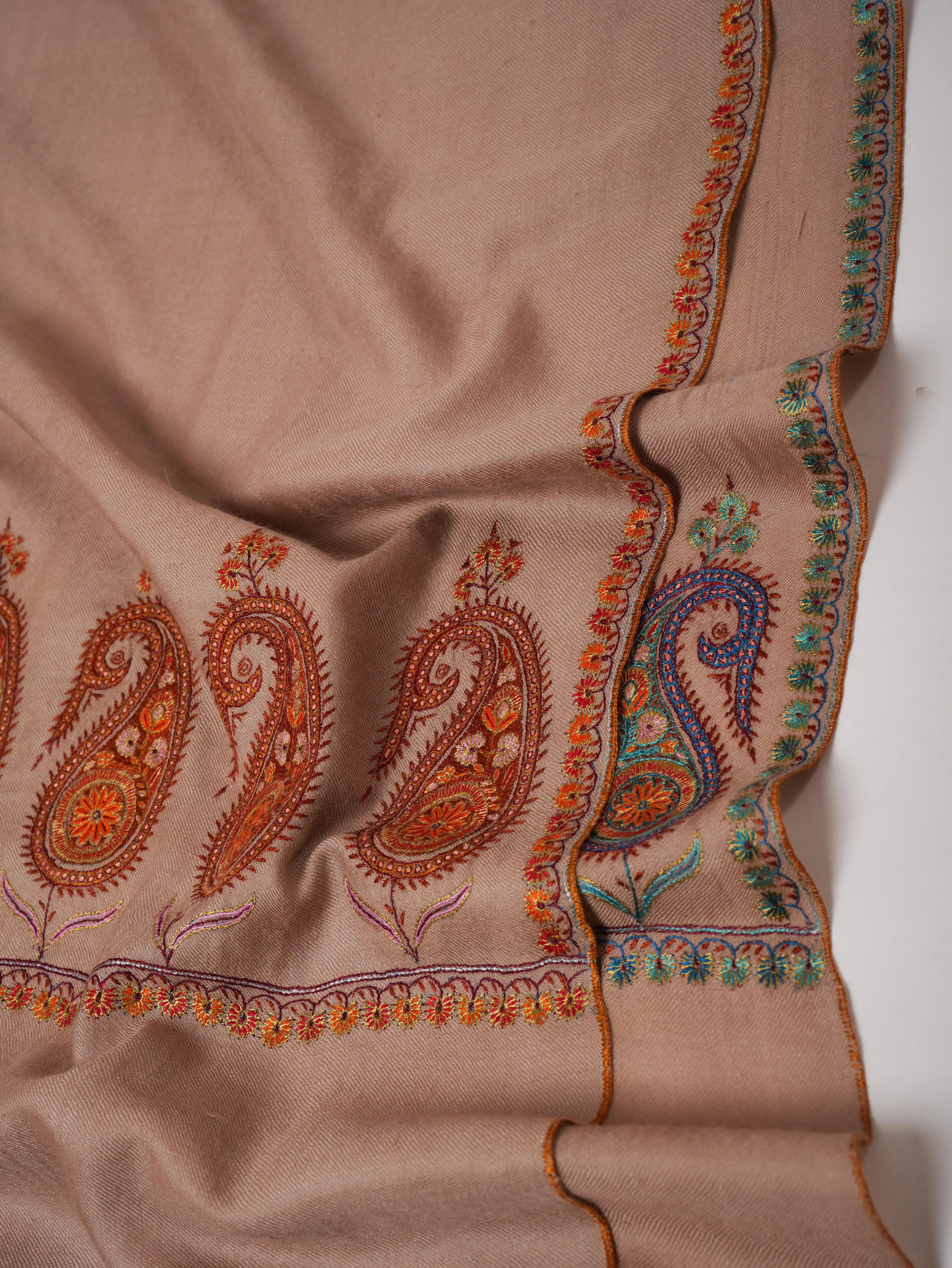 Dorukha Embroidery using Mulberry Silk On Pashmina - DAL Shahkaar