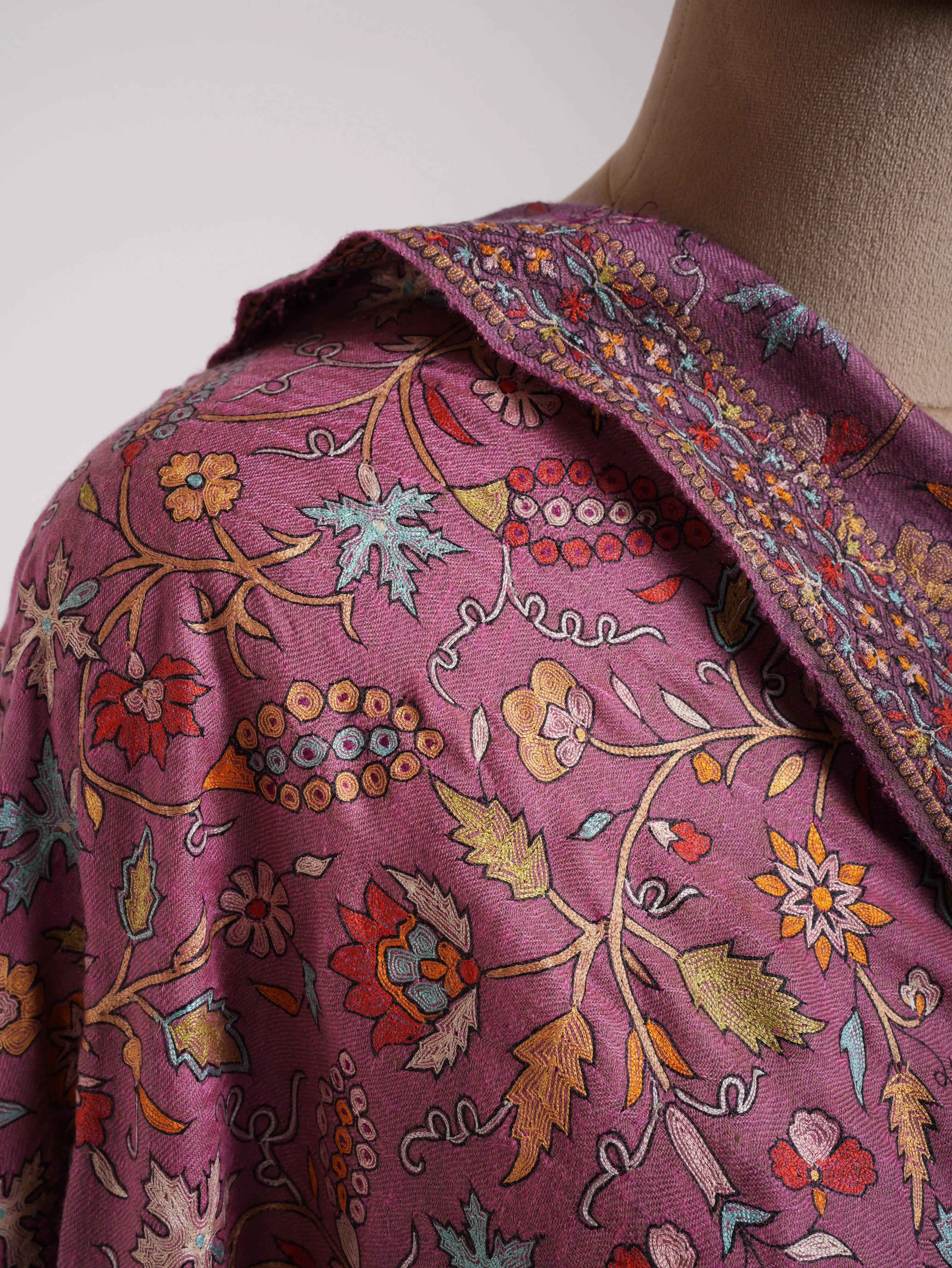 Dorukha Fusion Hand Embroidered Jamavar shawl Shahkaar