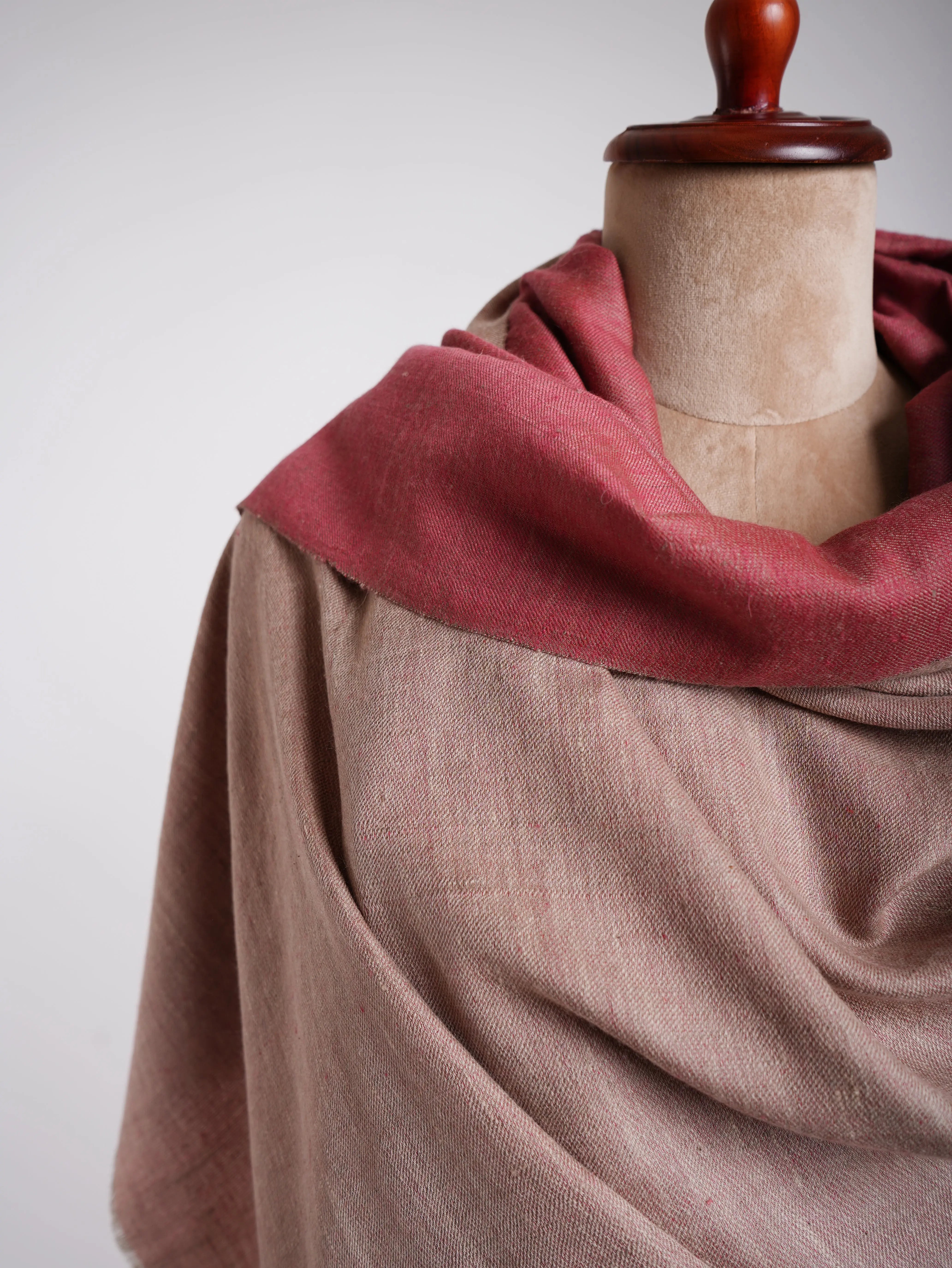 Dorukha Hand Woven Pashmina Shawl Beetroot Purple Shahkaar