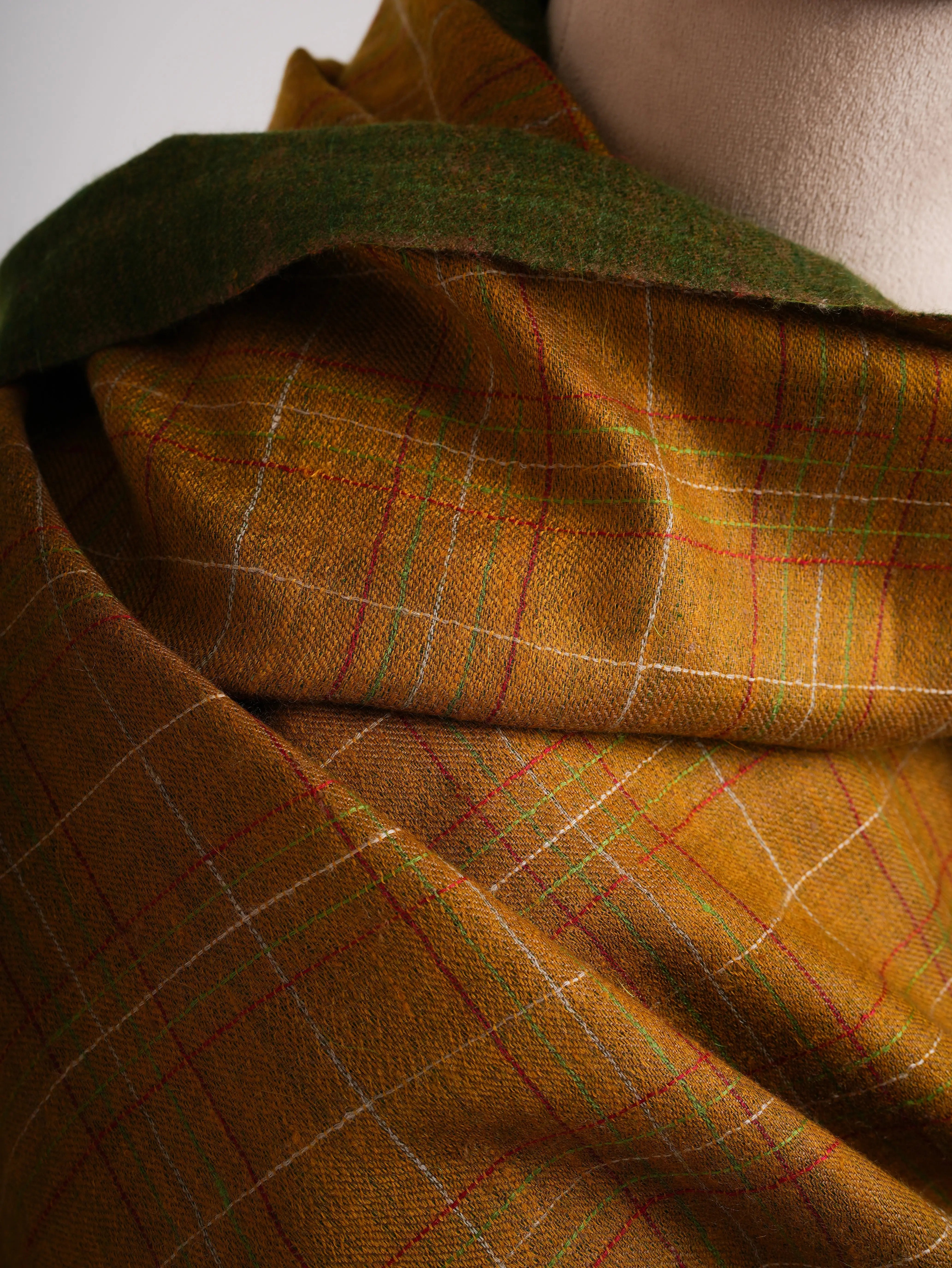 Dorukha Handwoven Kashmiri Pashmina Shawl Shahkaar
