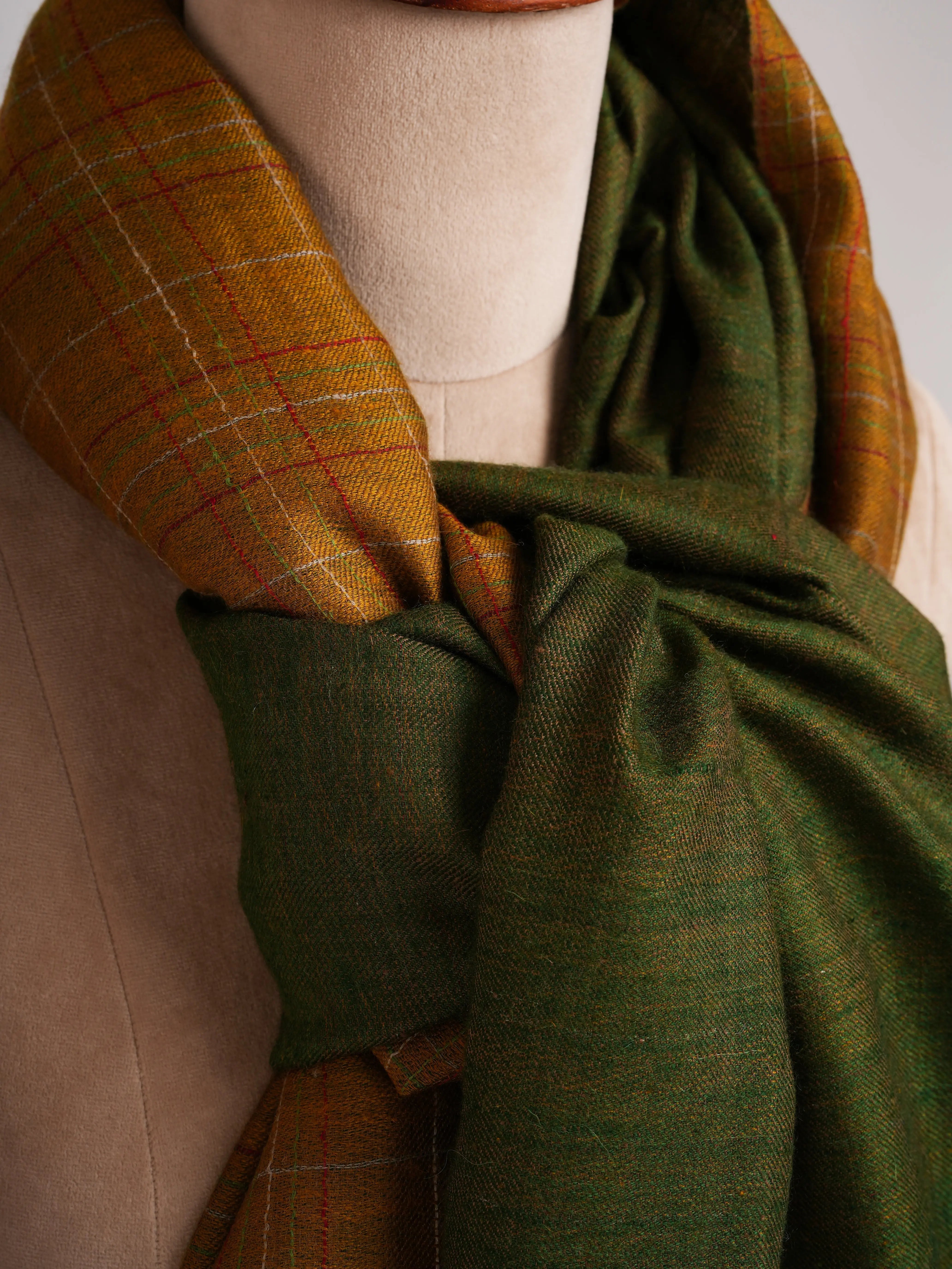 Dorukha Handwoven Kashmiri Pashmina Shawl Shahkaar