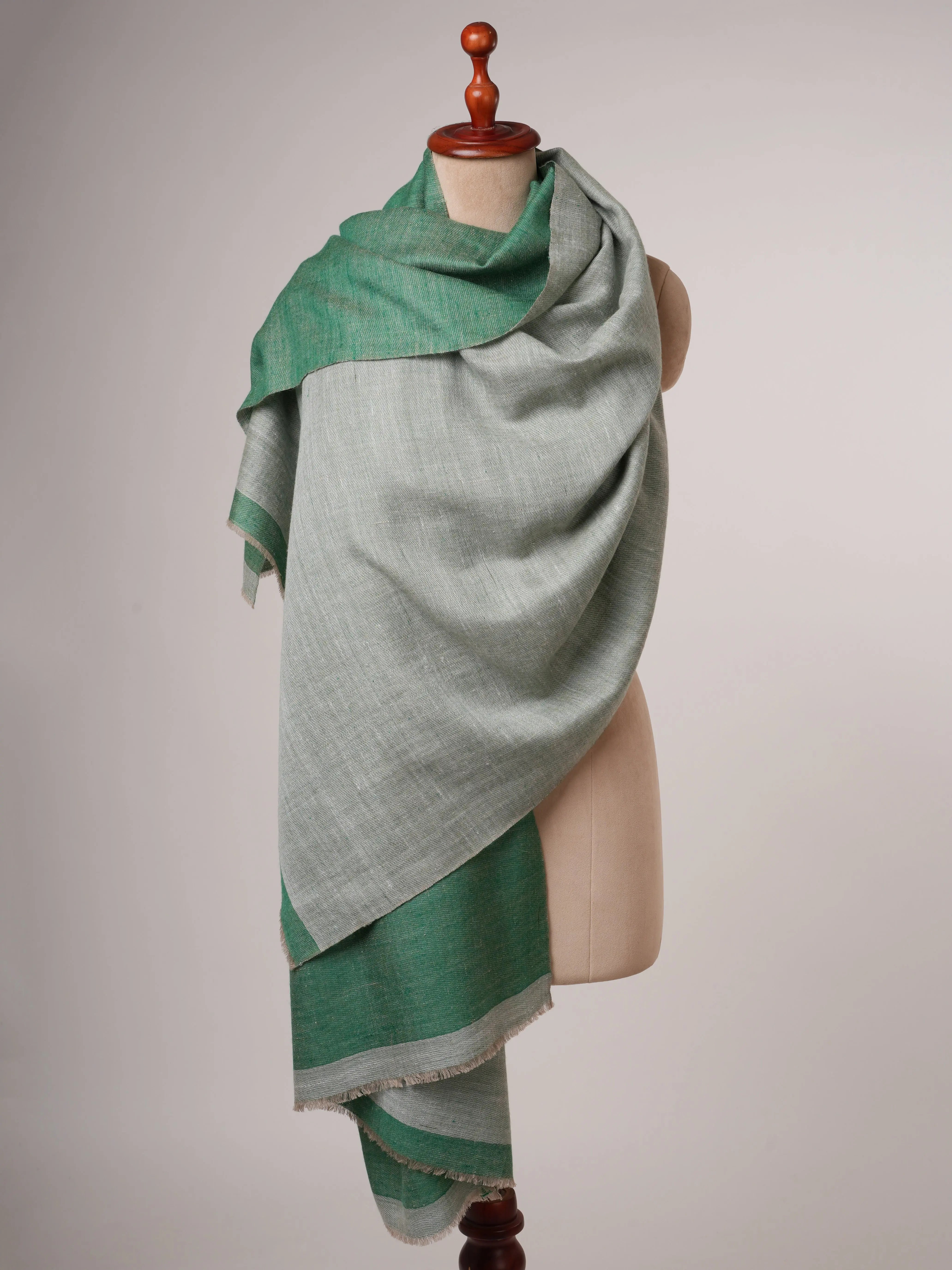 Dual Shade Handloomed Soft Pashmina Shawl – Luxury Kashmiri Wrap Shahkaar