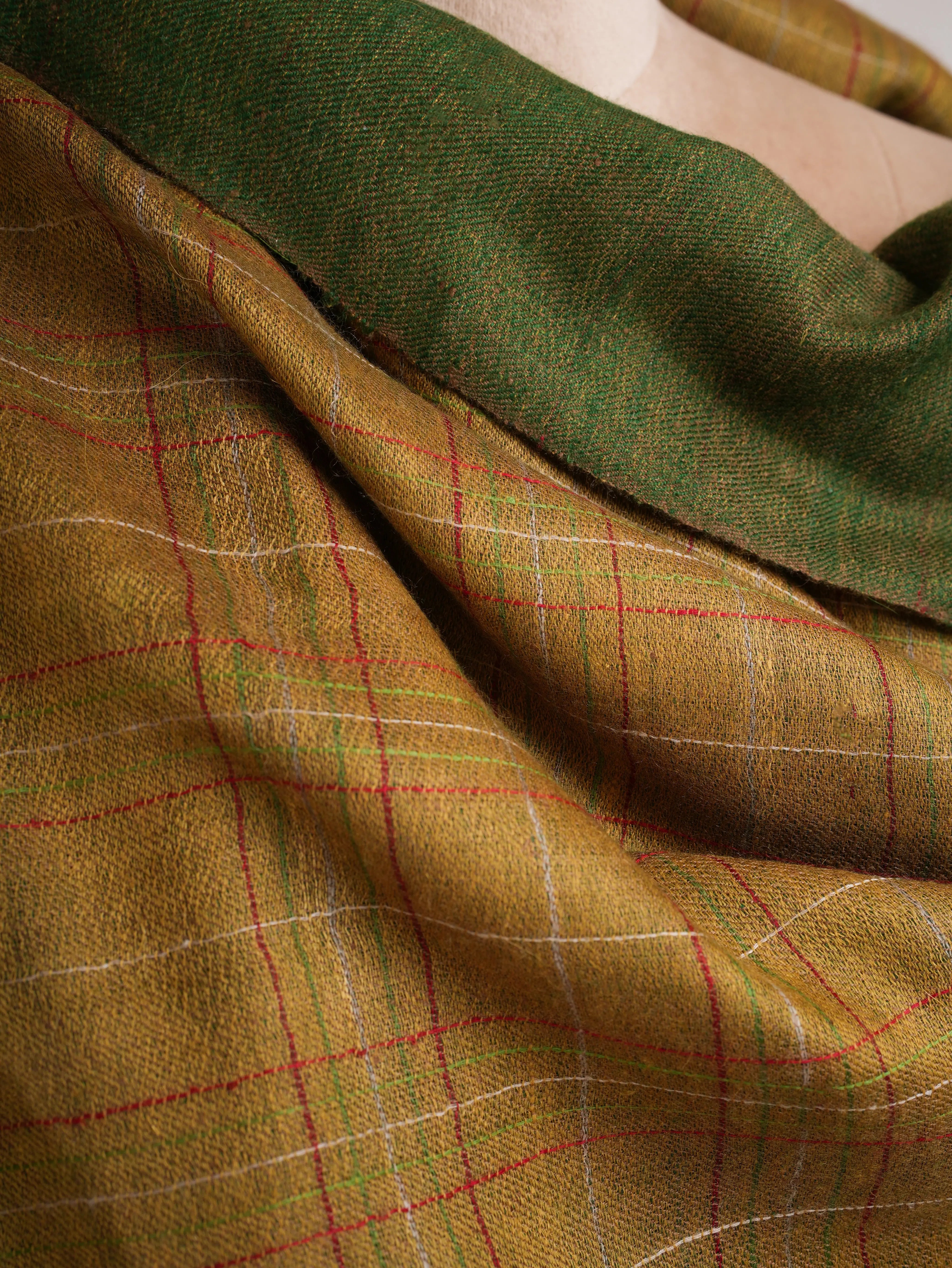 Dual shade Soft Handwoven Kashmiri Pashmina Shawl Shahkaar
