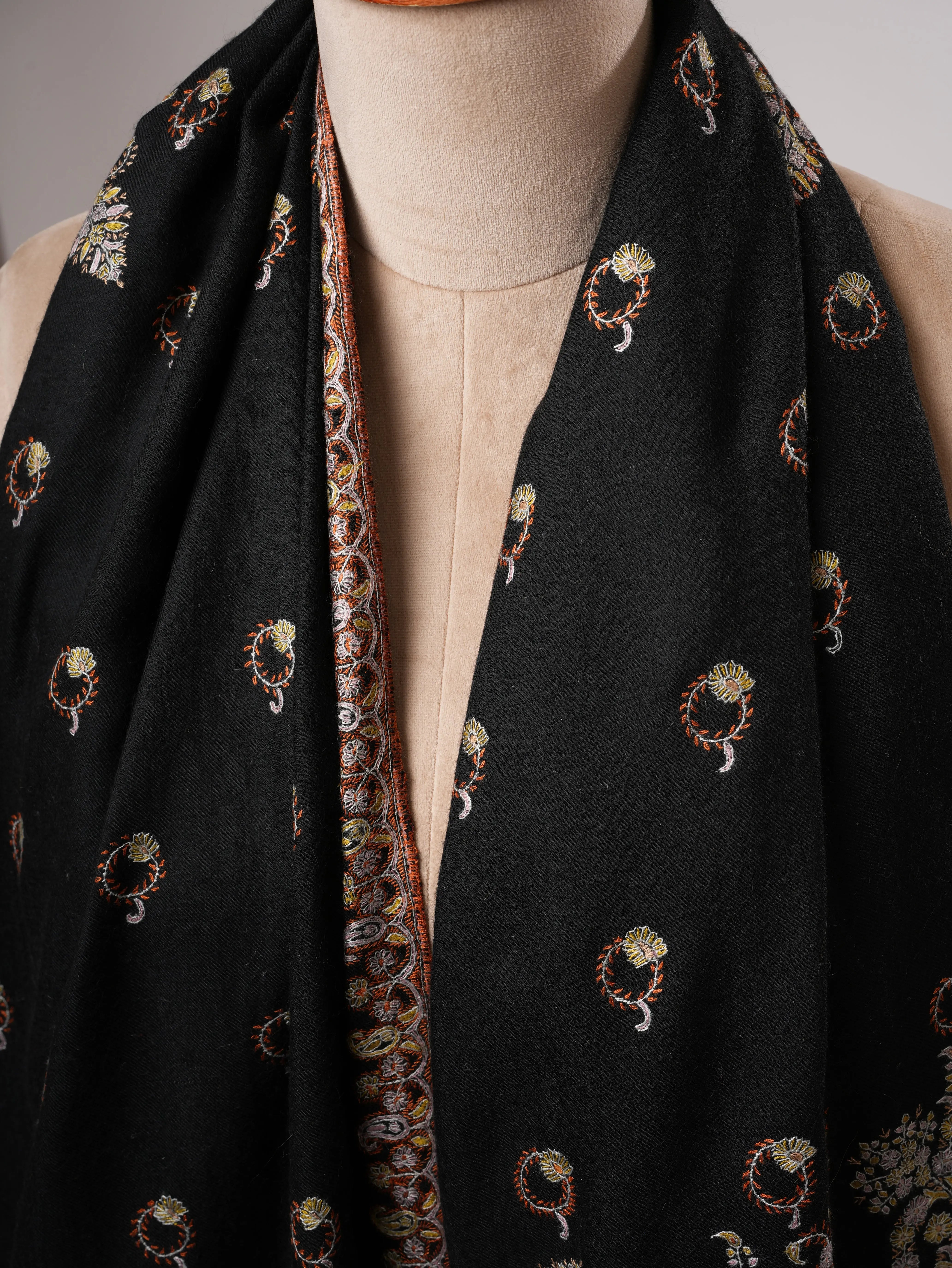 Black Sozni Embroidered Authentic Pashmina Shawl Shahkaar