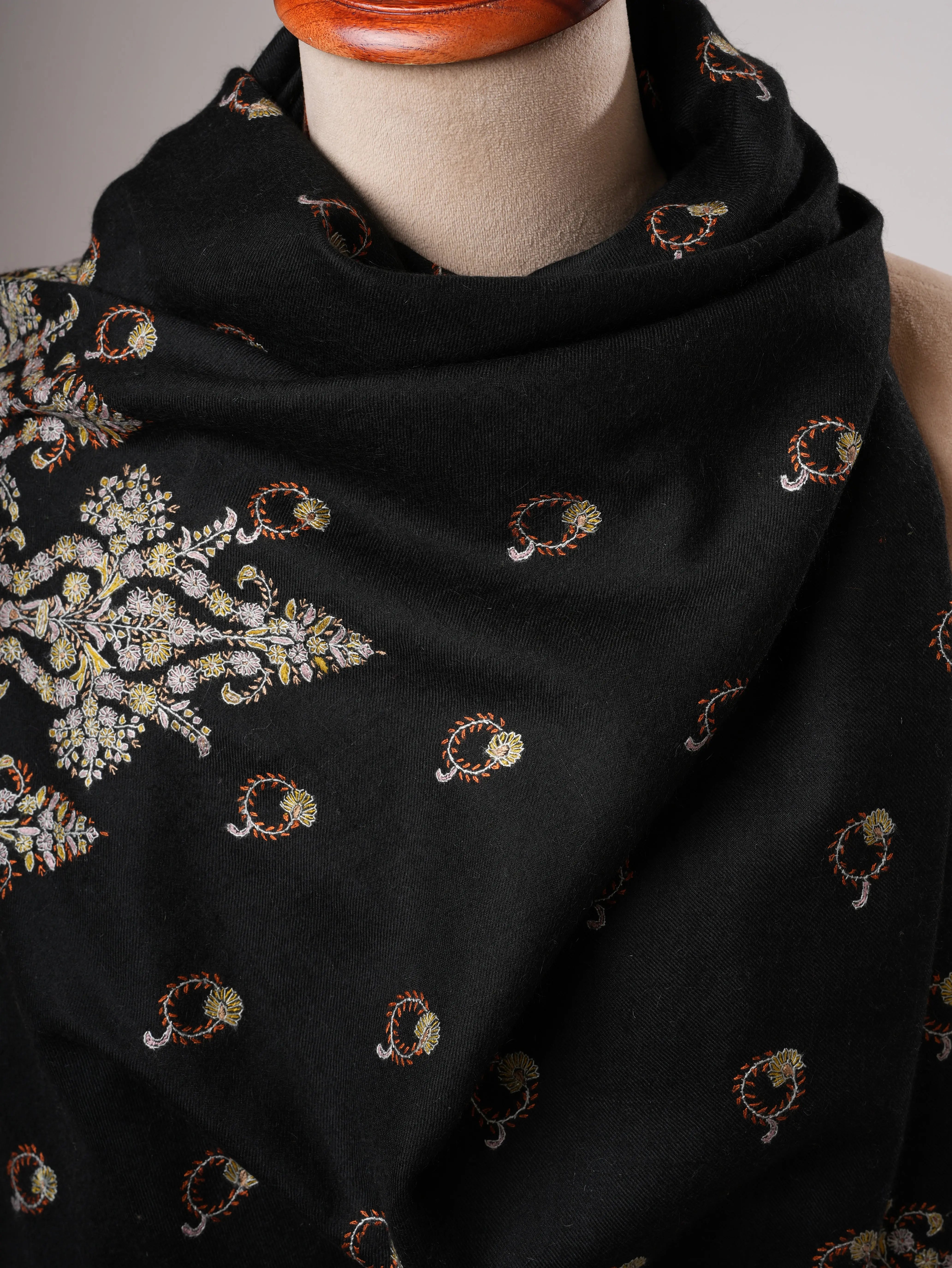 Black Sozni Embroidered Authentic Pashmina Shawl Shahkaar