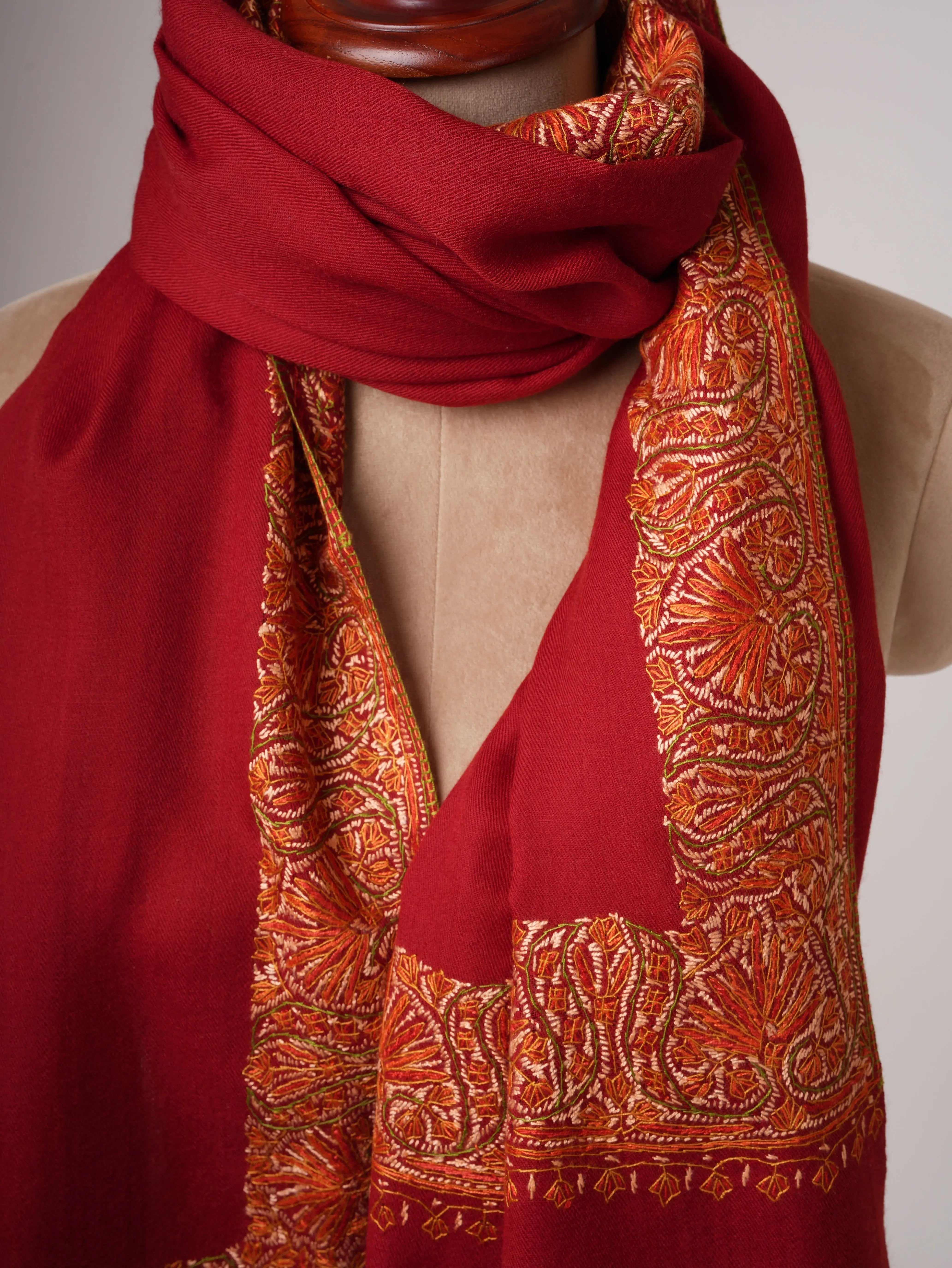 Embroidered Daurdar Woolen Shawl from Kashmir Shahkaar
