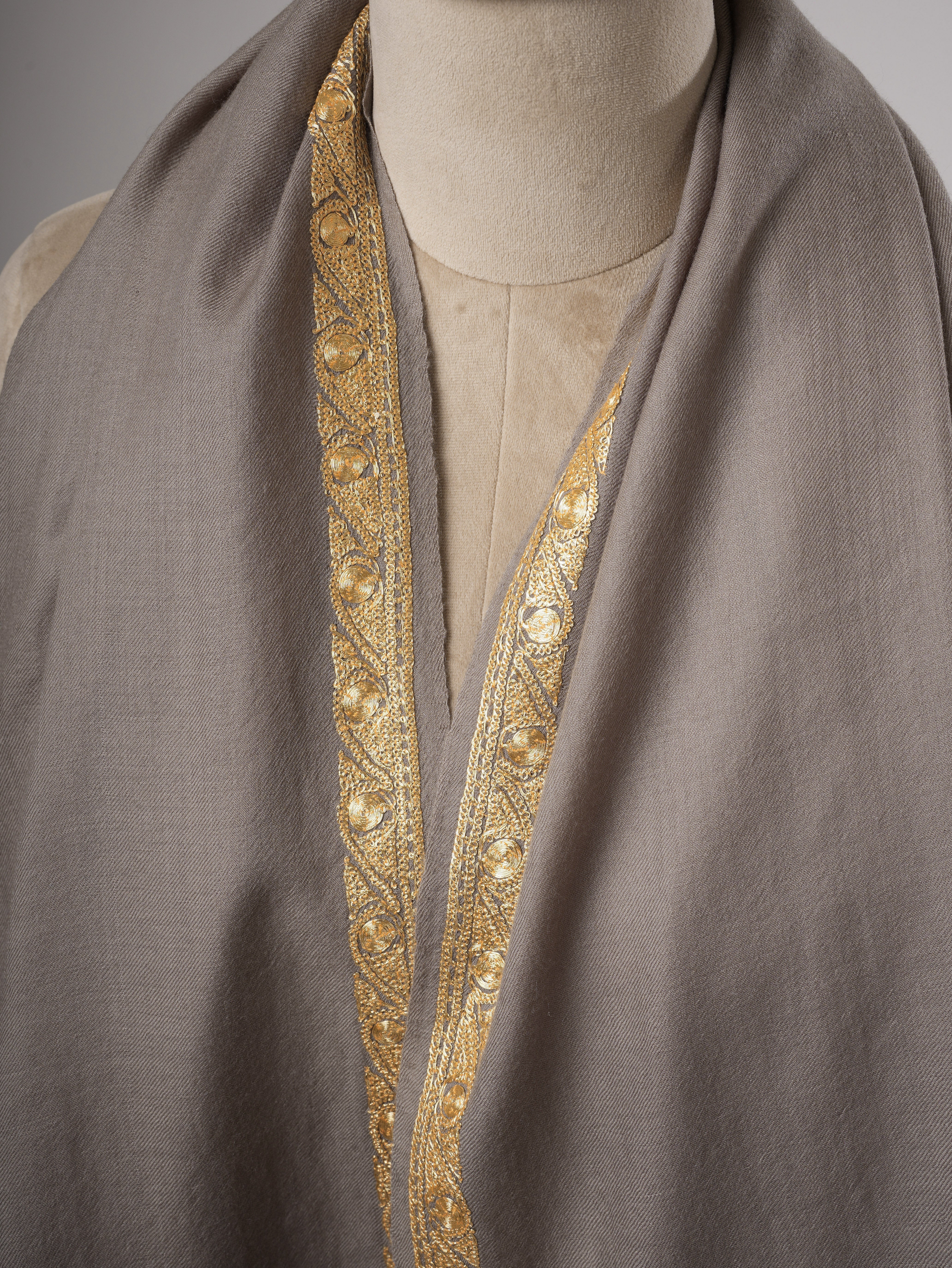 Fine Wool Grey Shawl with Hashia Hand Tilla Embroidery Shahkaar