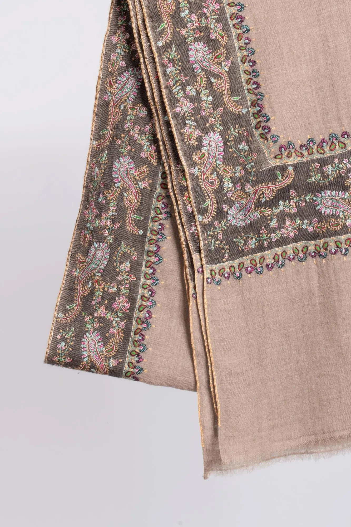 Grey Pashmina Shawl Adorned with Carbon Black Daur - ANNISTON Shahkaar